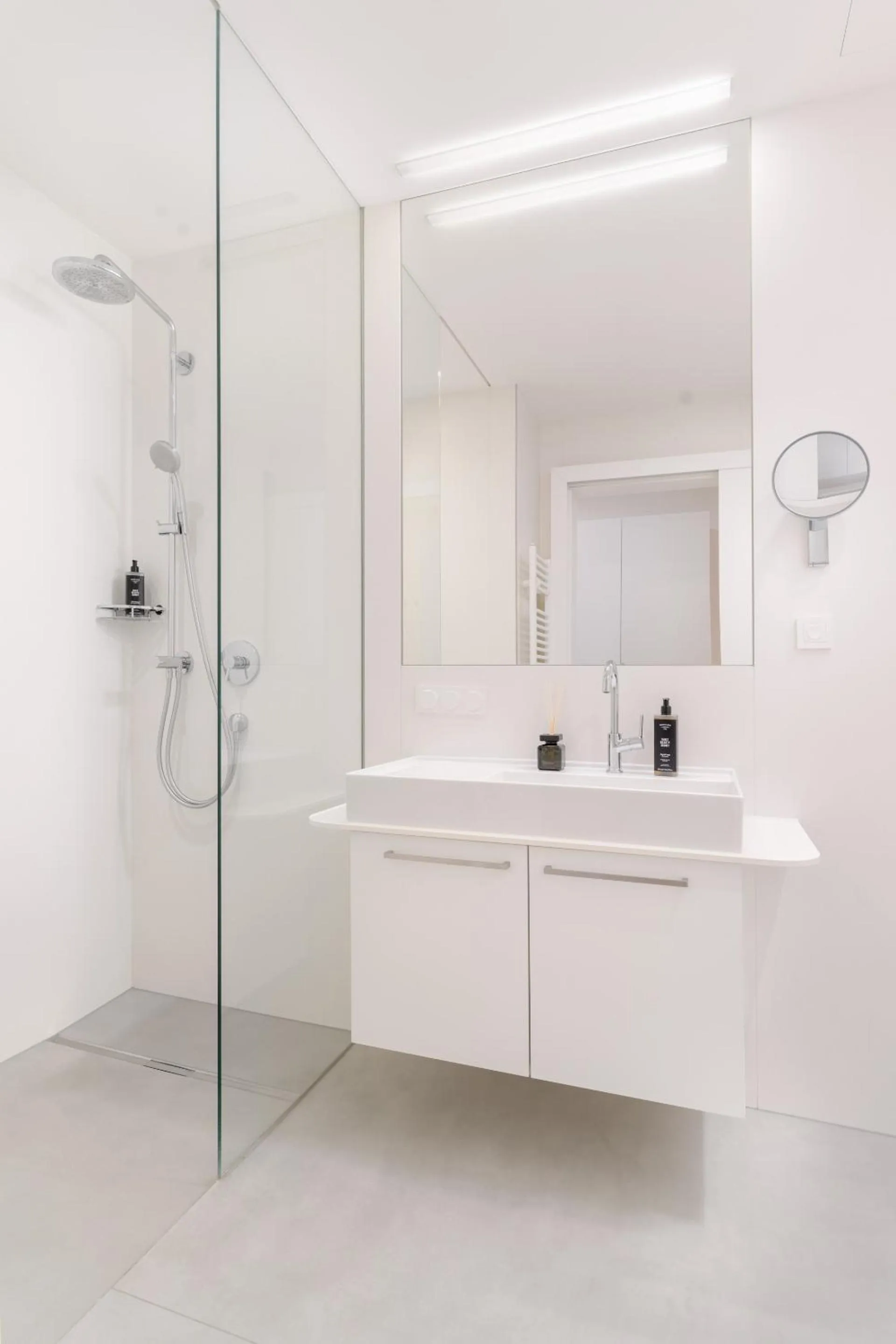 Shower in ARGOS Graz Serviced Apartments, kontaktlos mit Self Check-in