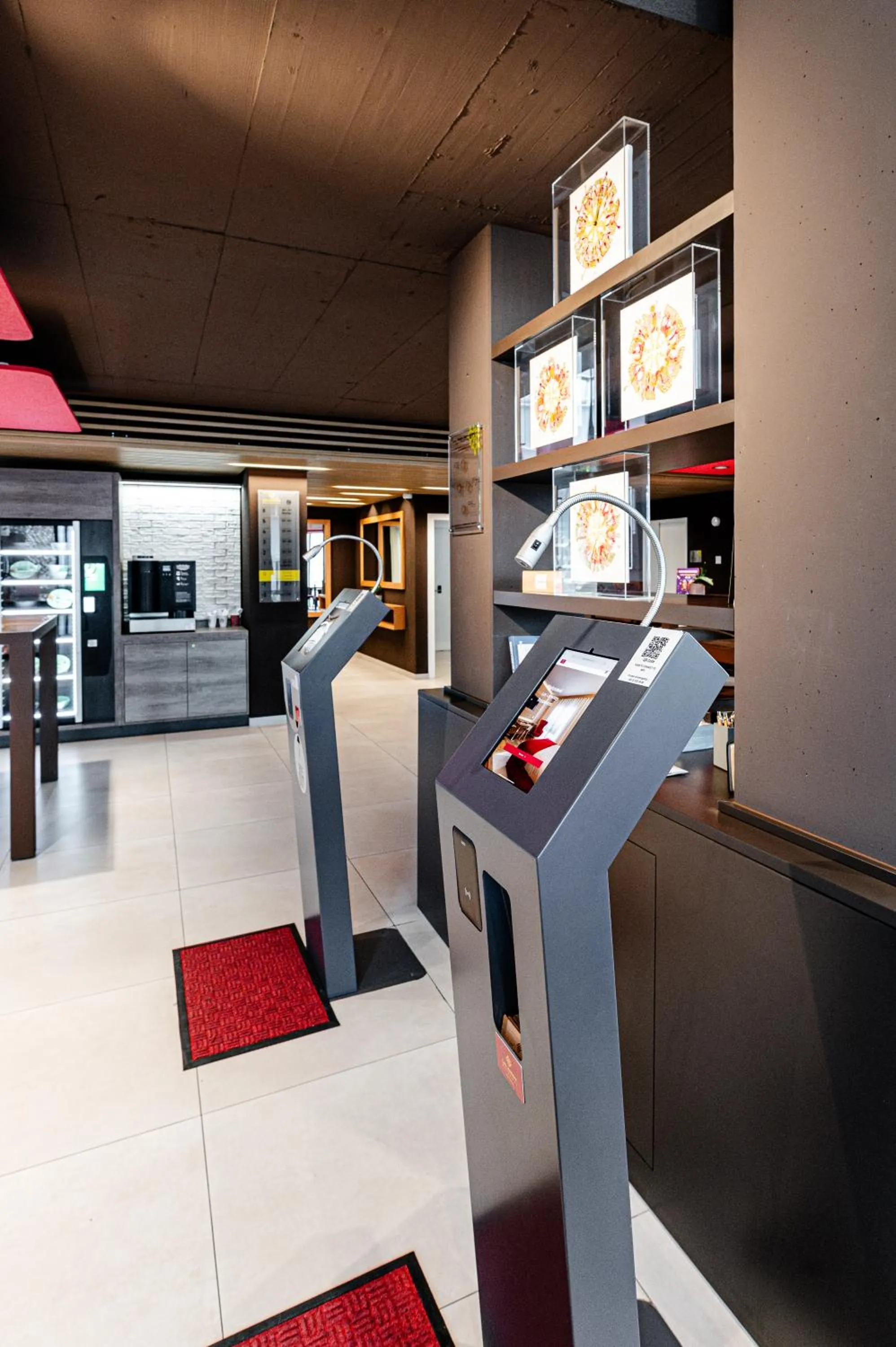 Lobby or reception in Los Lorentes Hotel Bern City