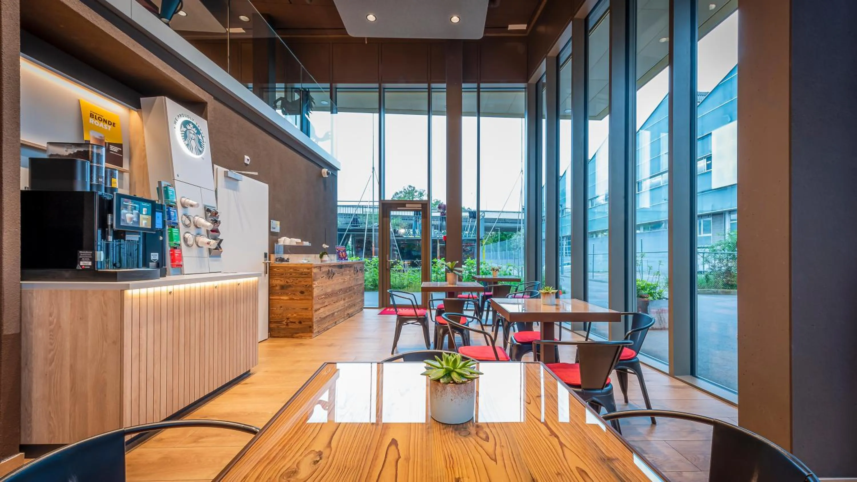 Coffee/tea facilities in Los Lorentes Hotel Bern City