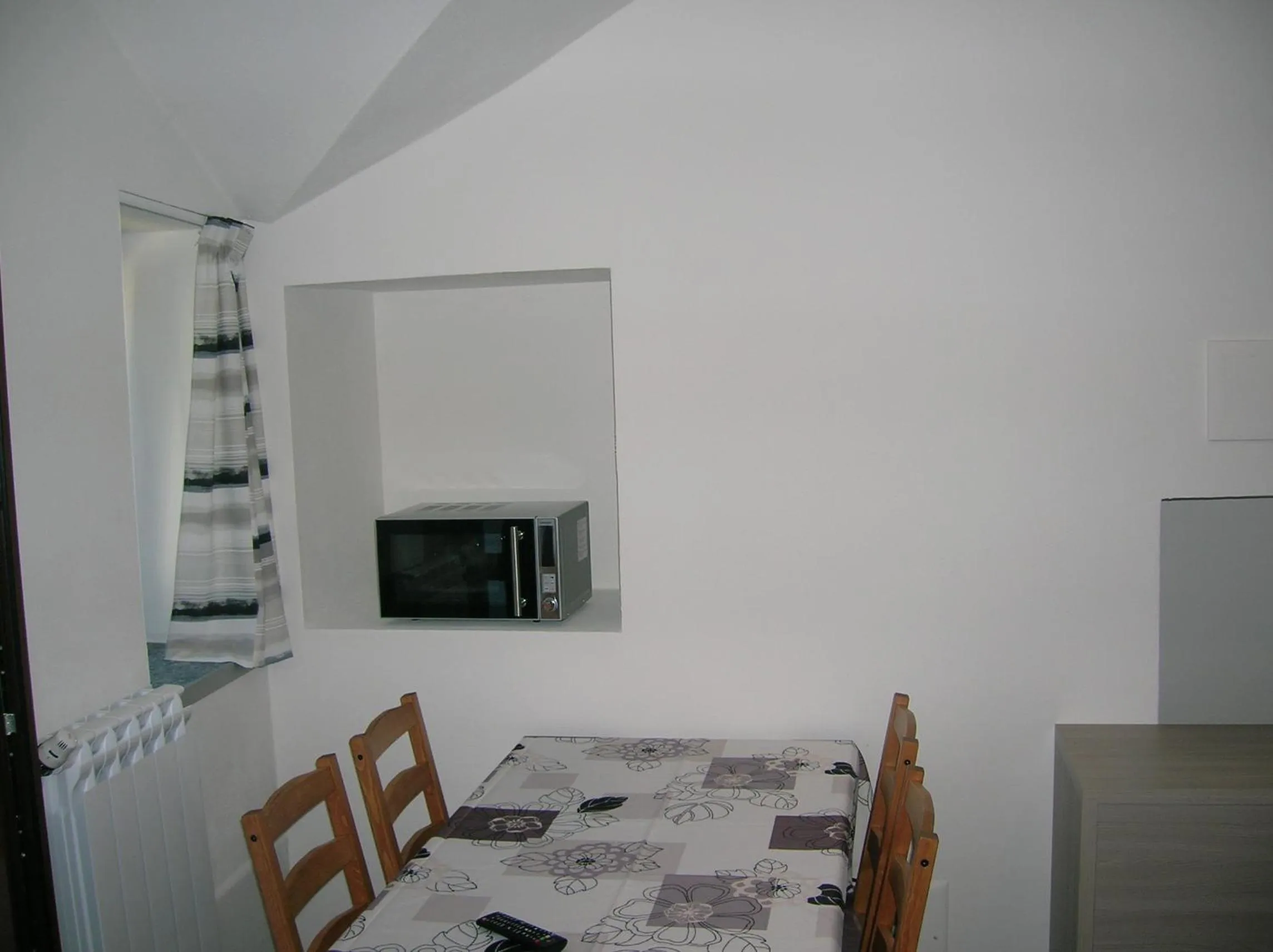 Food and drinks, Bed in Al Carotin