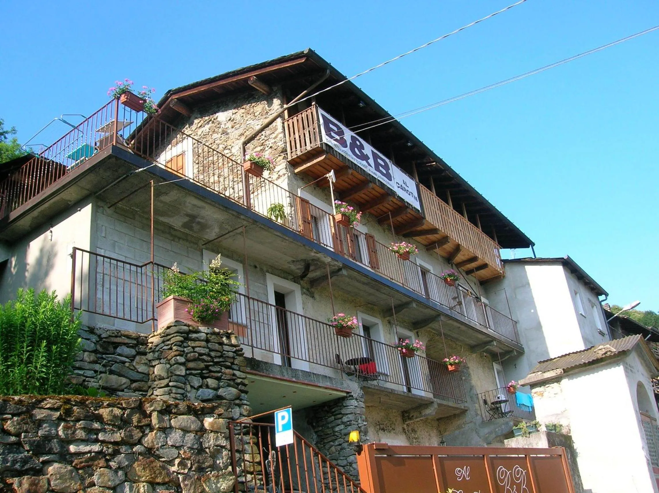 Property logo or sign in Al Carotin