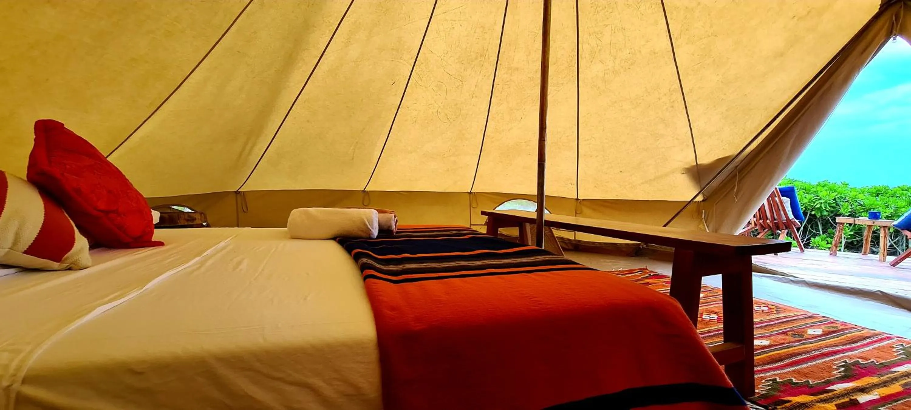 Bedroom, Bed in Glamp Ikal Tulum