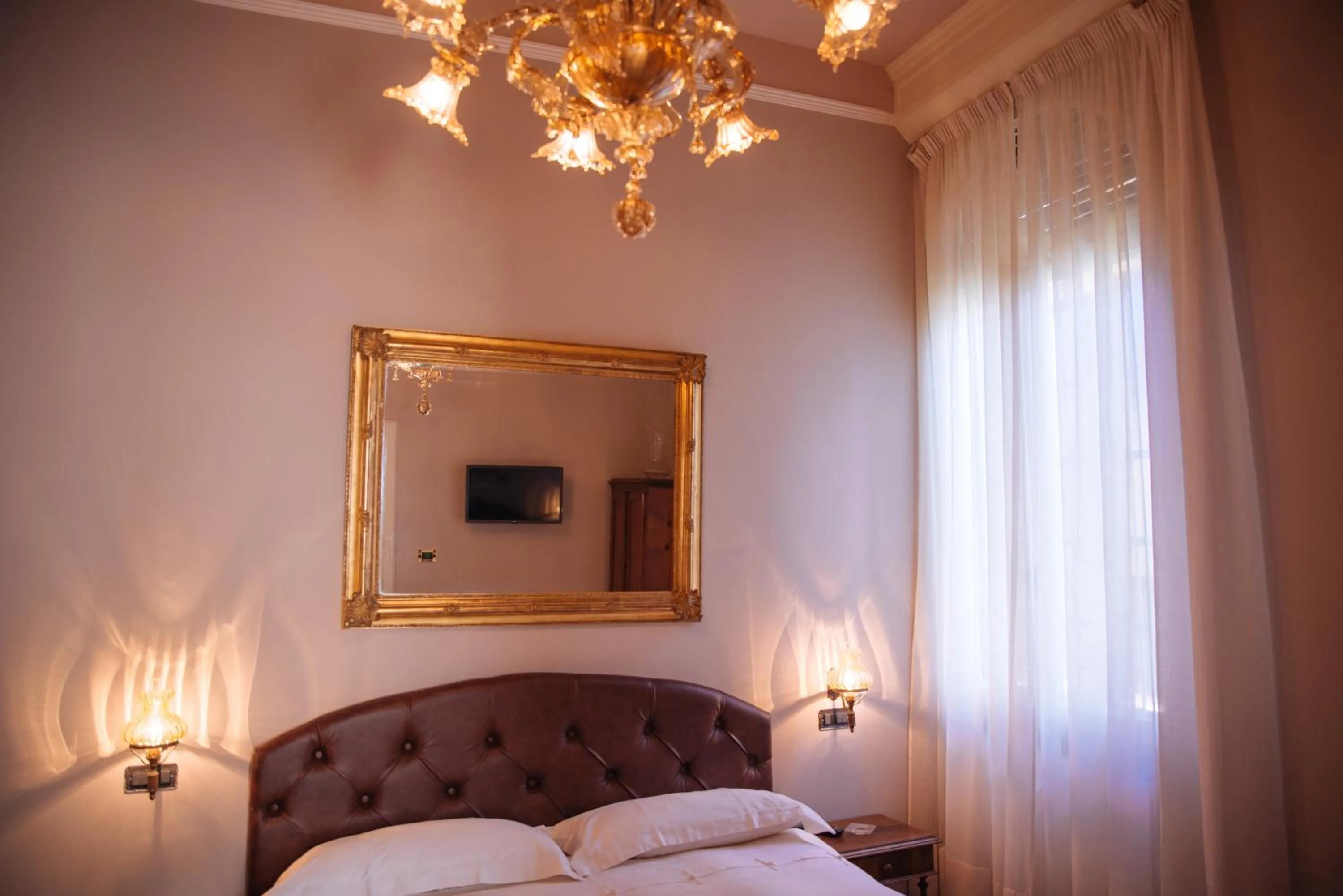 Bed in Ai tre cedri B&B