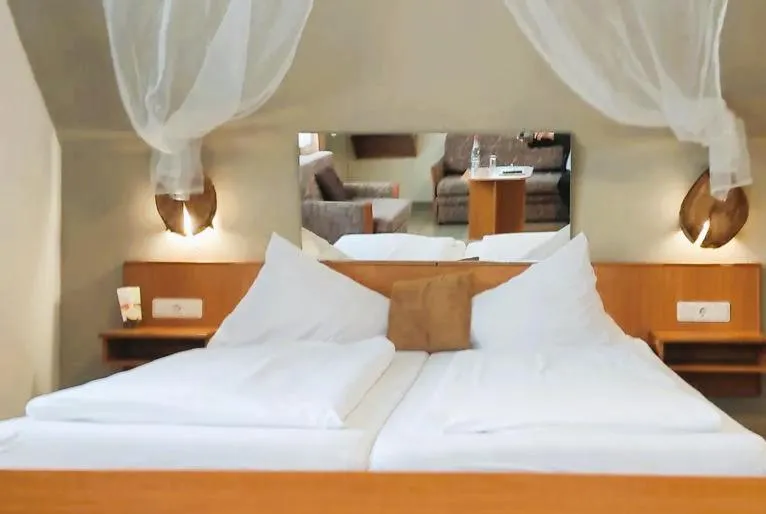 Bed in Gasthaus & Hotel Drei Lilien