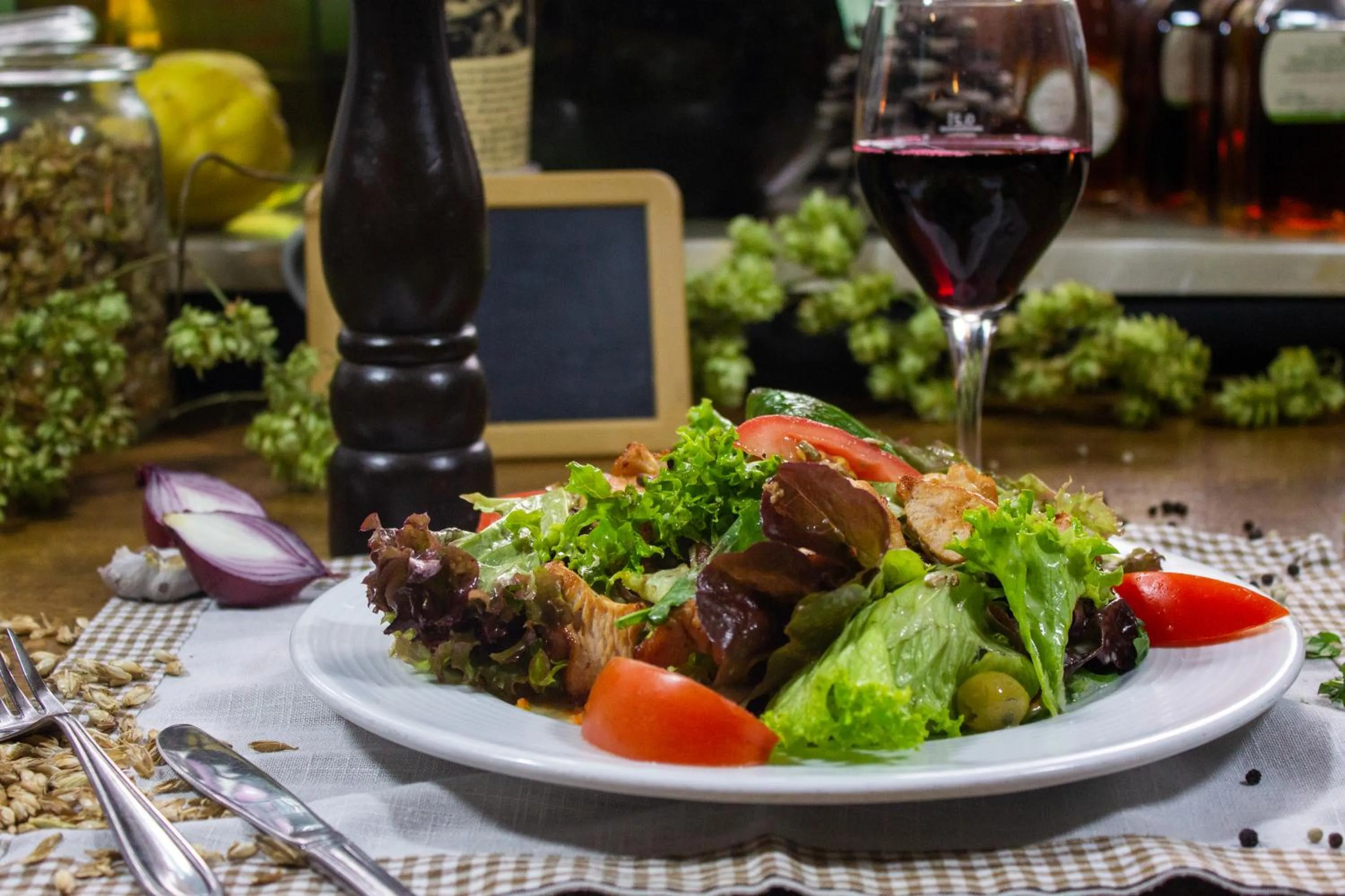 Restaurant/places to eat in Gasthaus & Hotel Drei Lilien