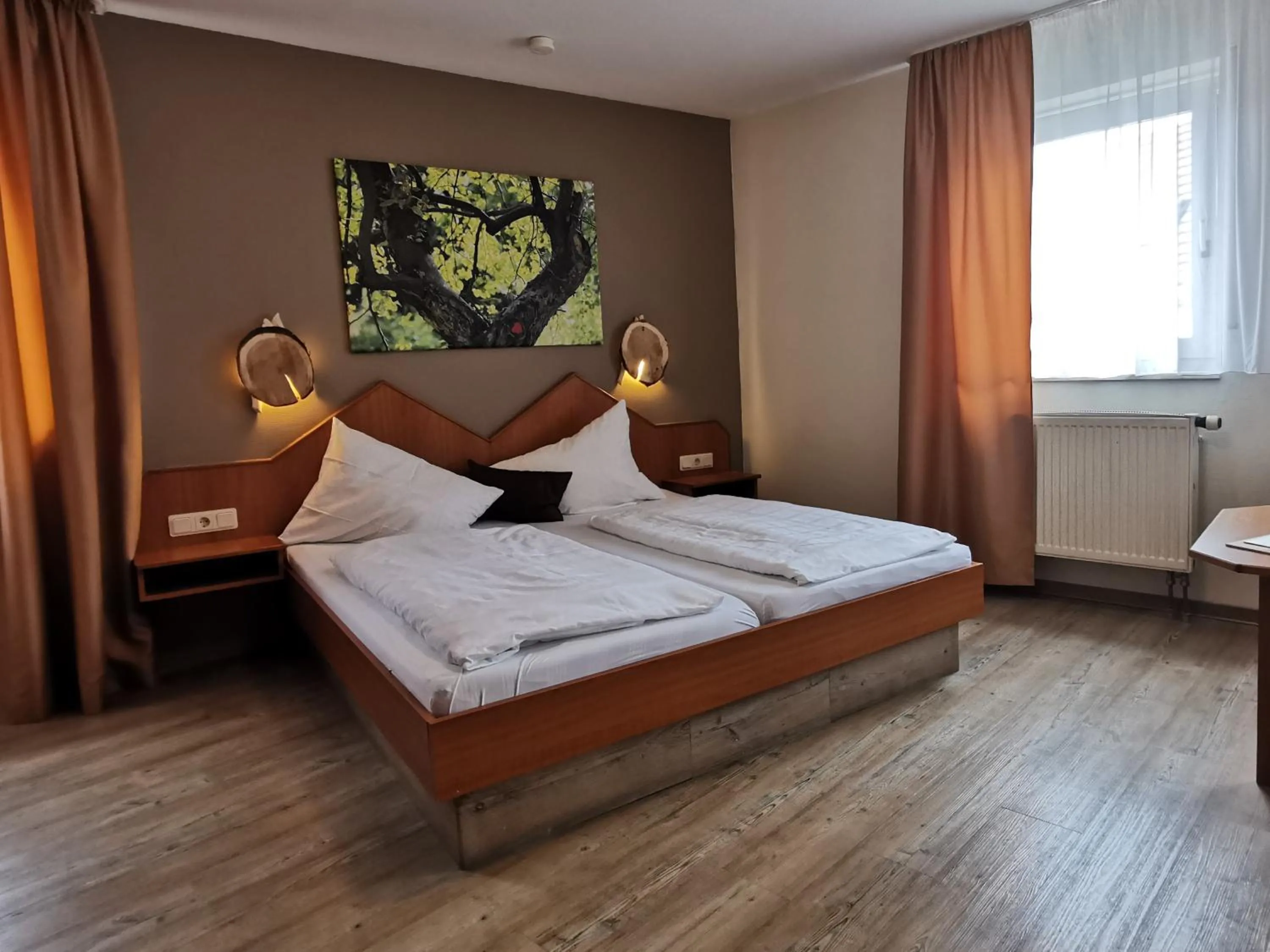 Bed in Gasthaus & Hotel Drei Lilien