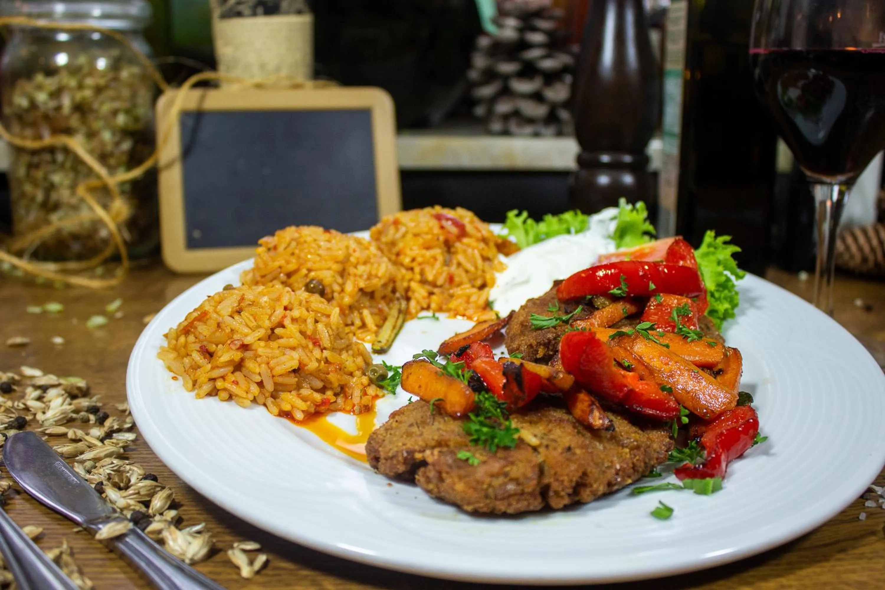 Restaurant/places to eat in Gasthaus & Hotel Drei Lilien