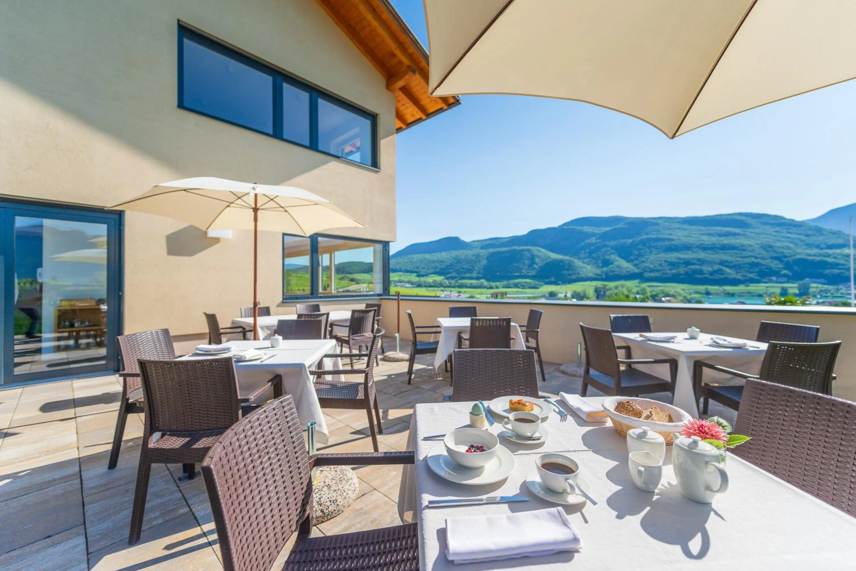 Restaurant/places to eat in Rösslhof