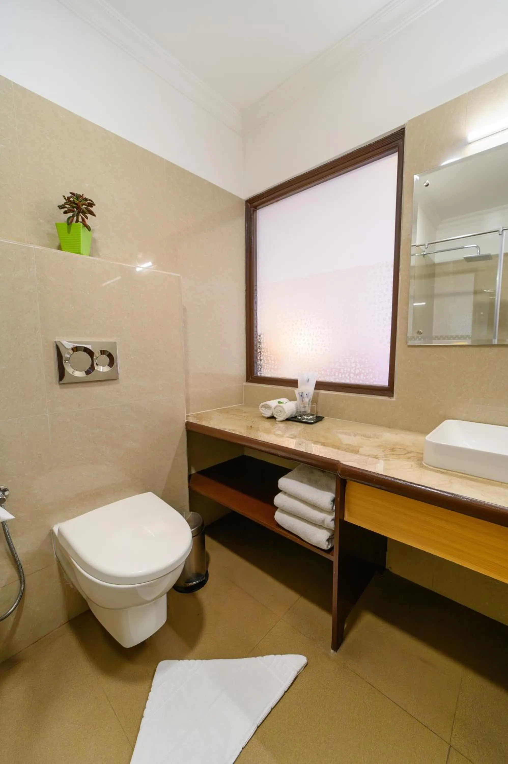 Toilet in Sinclairs Gangtok