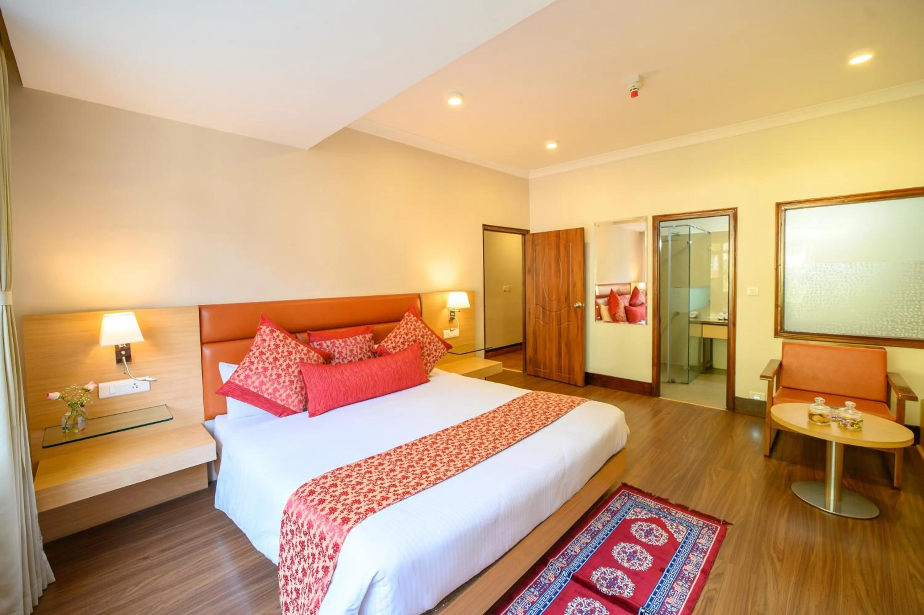 Photo of the whole room, Bed in Sinclairs Gangtok