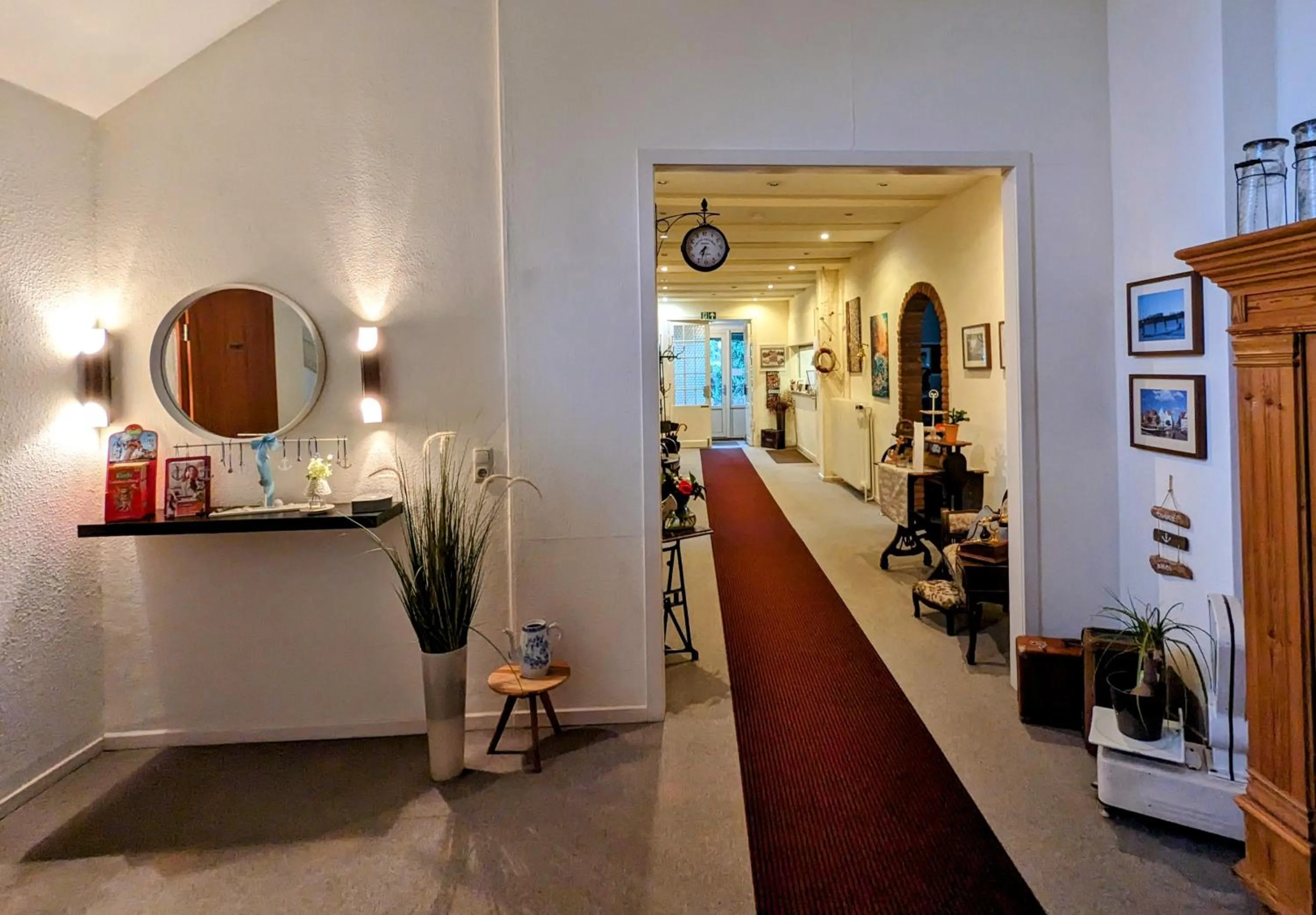 Facade/entrance in Hotel Schweizerhaus