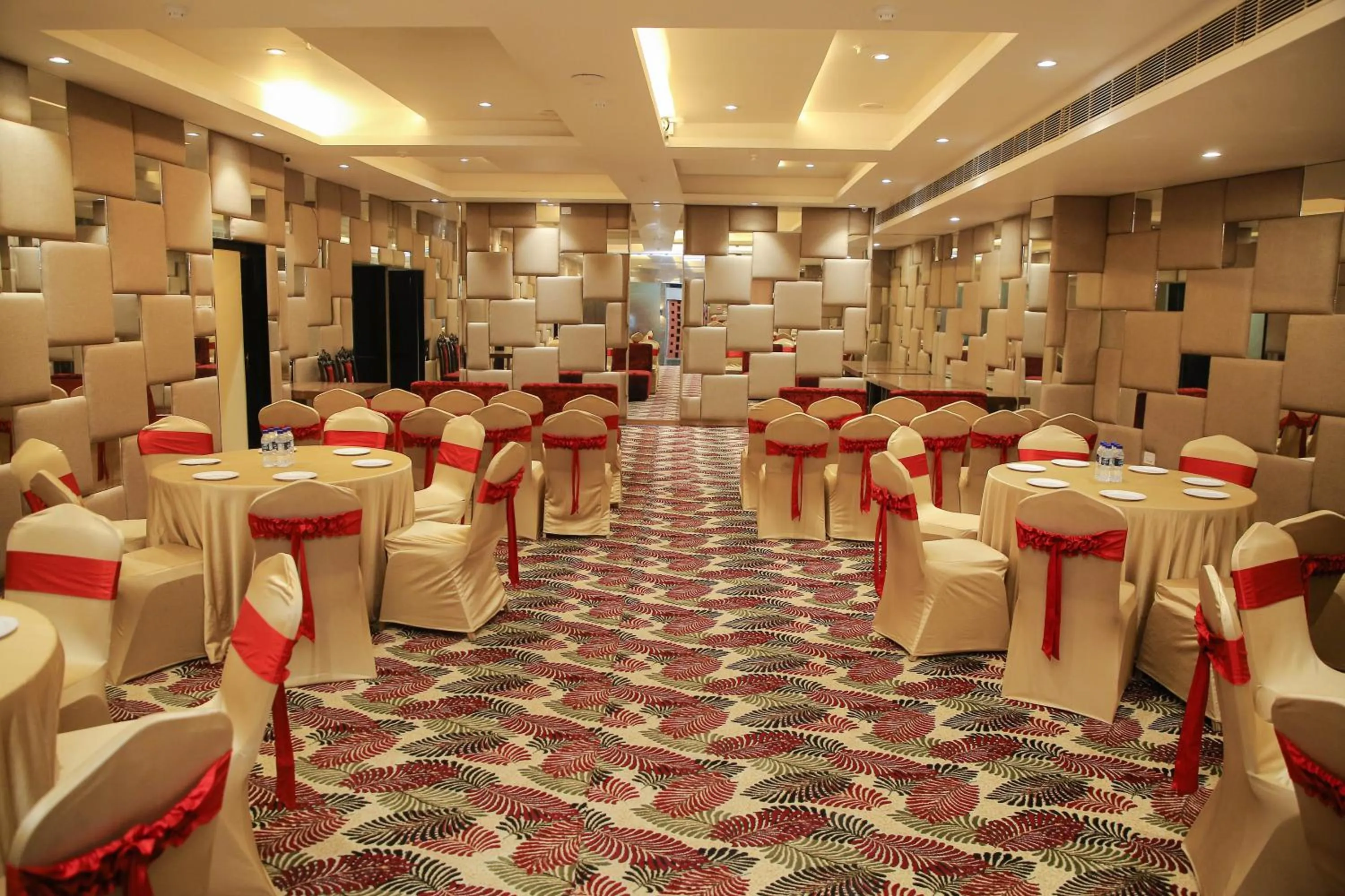 Banquet/Function facilities in Citrus Prime Raipur
