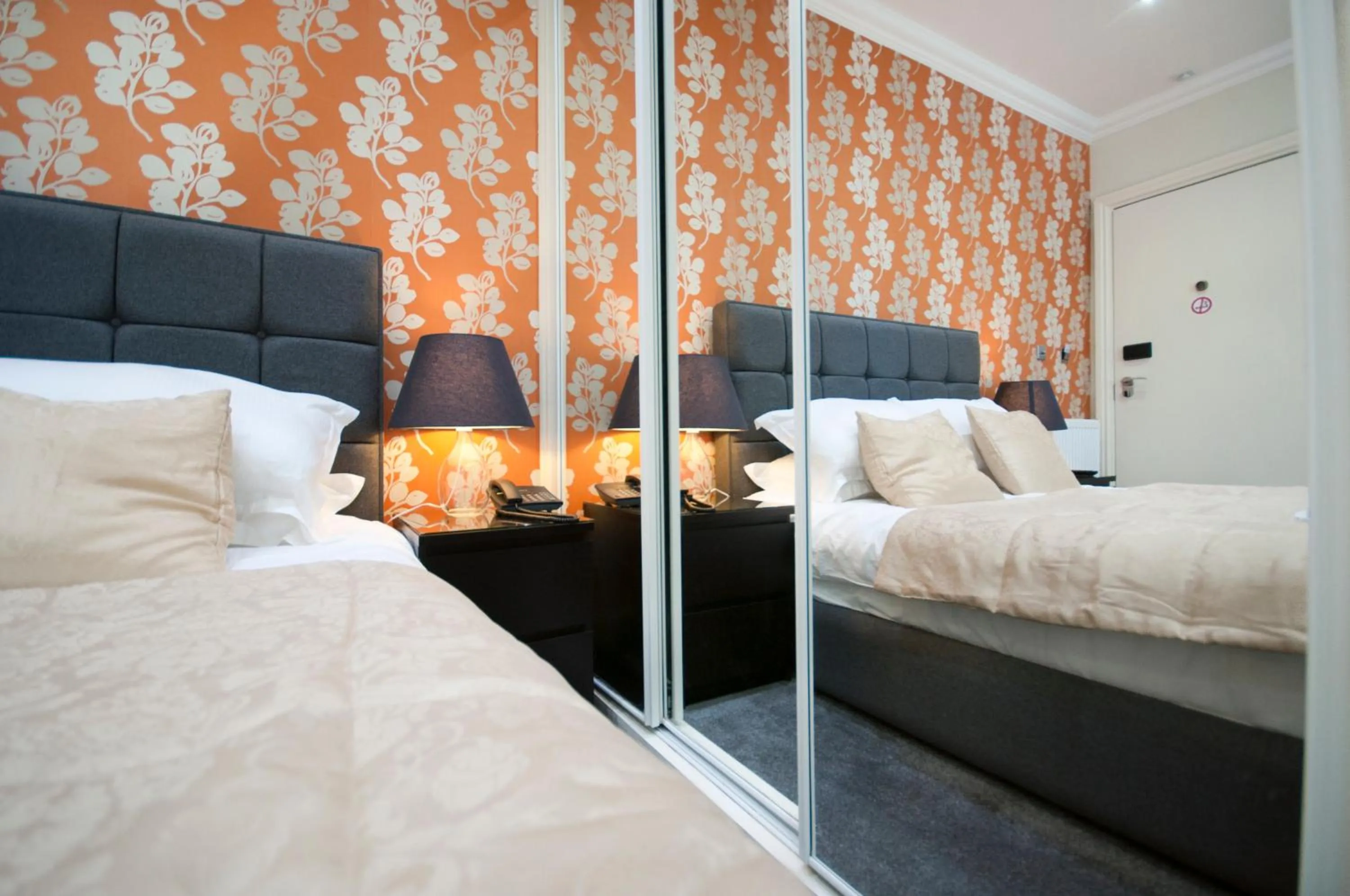 Bedroom, Bed in Palmerston Suites