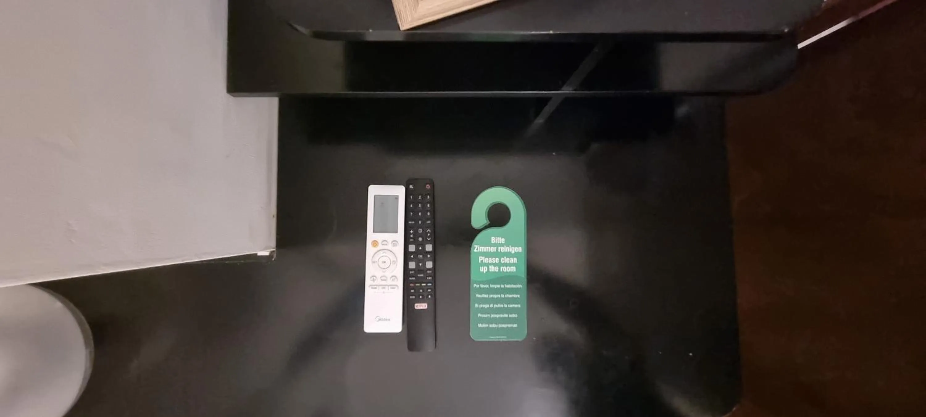 Logo/Certificate/Sign in B&B VIA NAPOLI LEVERANO