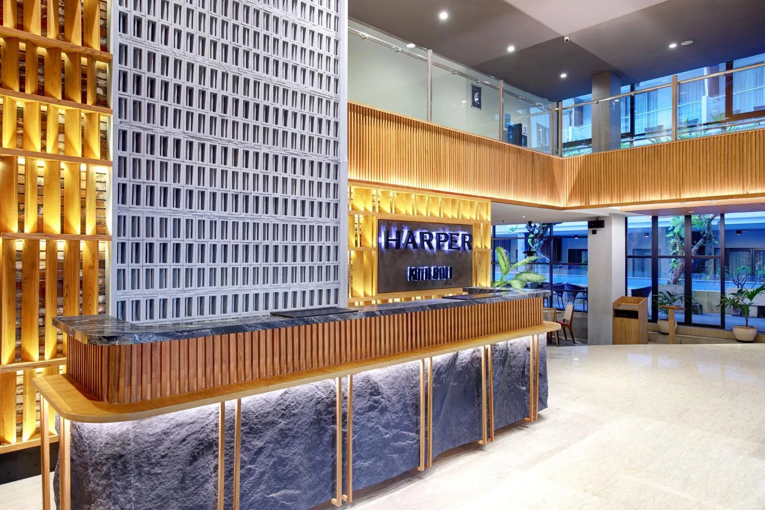 Lobby or reception in Harper Kuta Hotel by ASTON