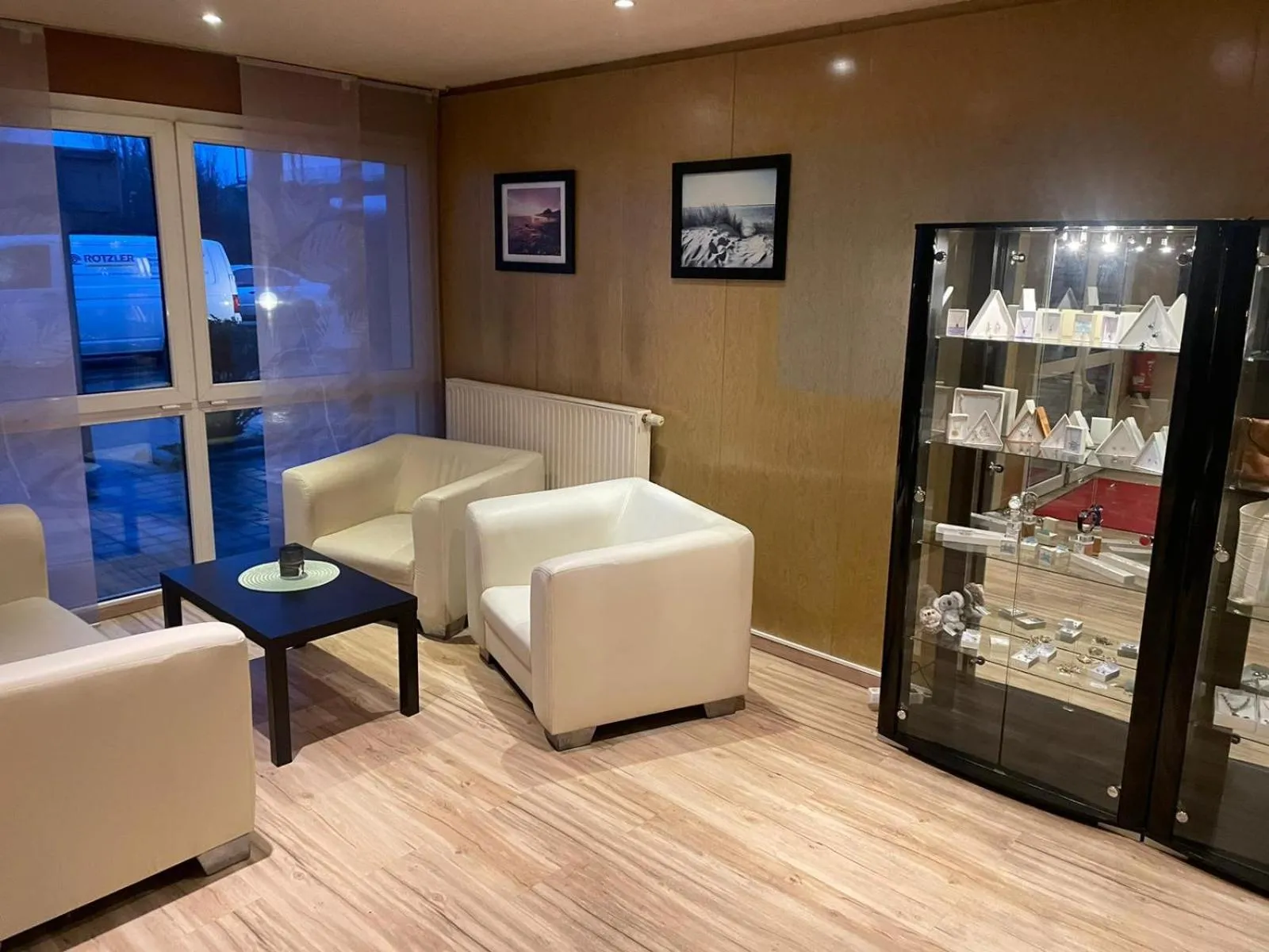 Lobby or reception in REGIOHOTEL Leipzig West