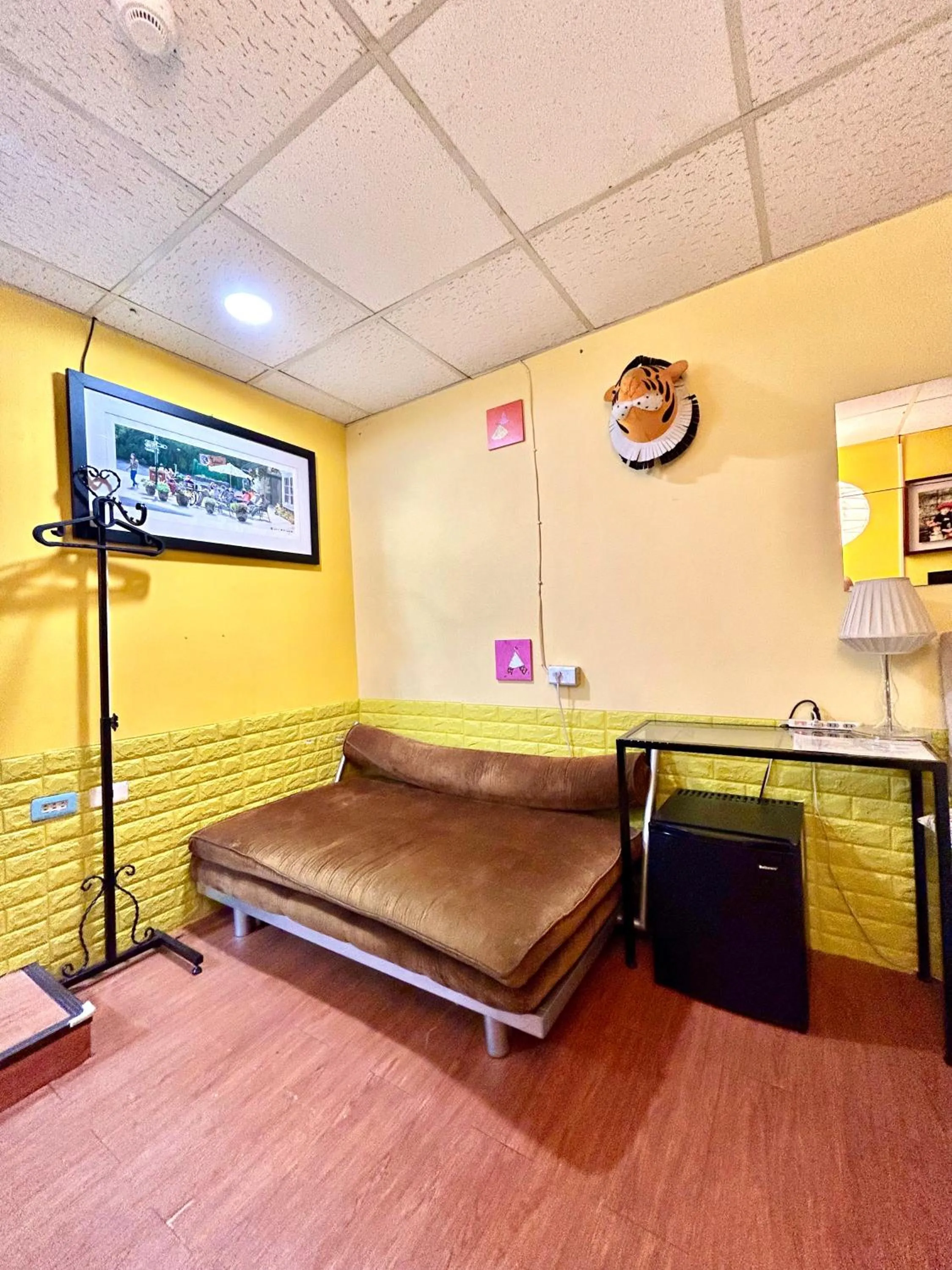 Photo of the whole room, Bed in Taipei Triple Tiger Inn