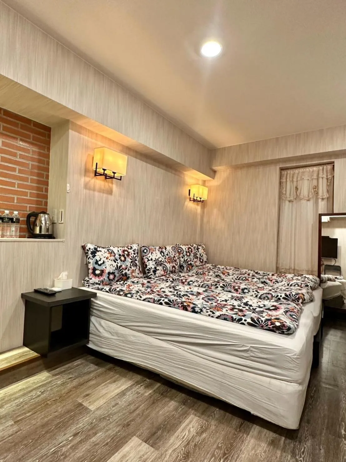 Bed in Taipei Triple Tiger Inn