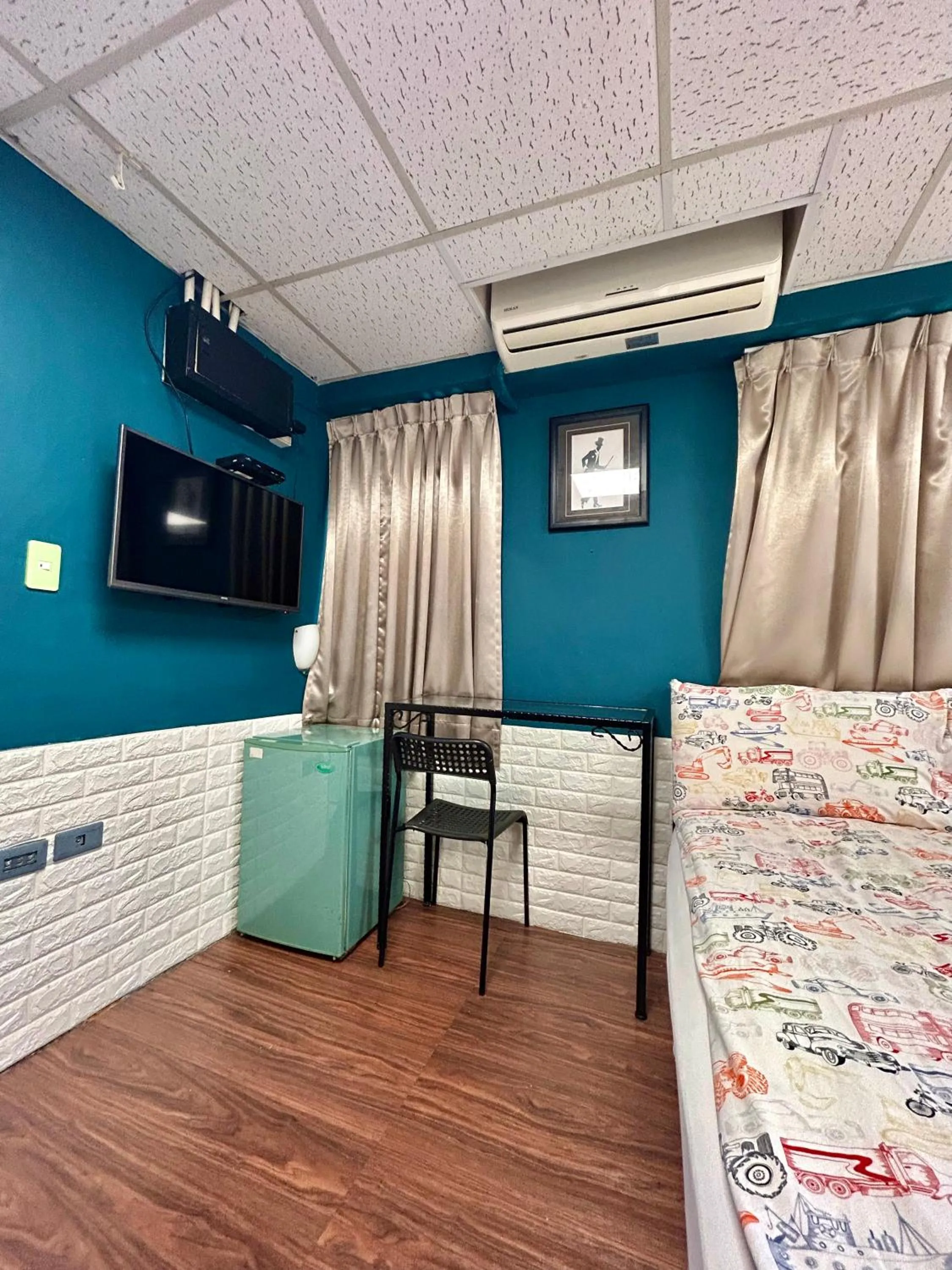 Bed in Taipei Triple Tiger Inn