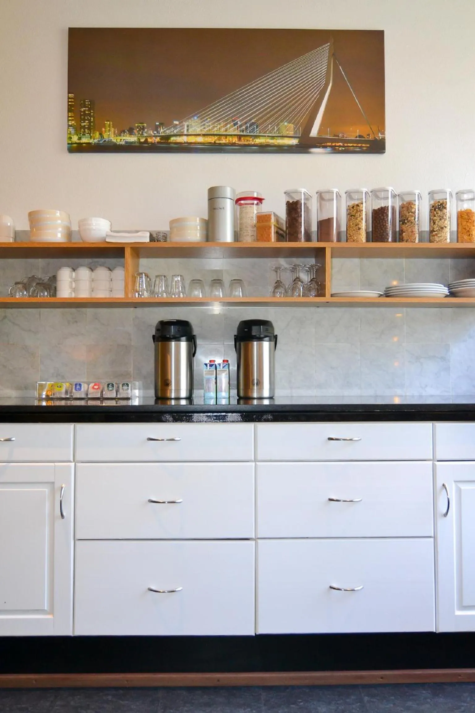 Kitchen or kitchenette in Hotel Bienvenue