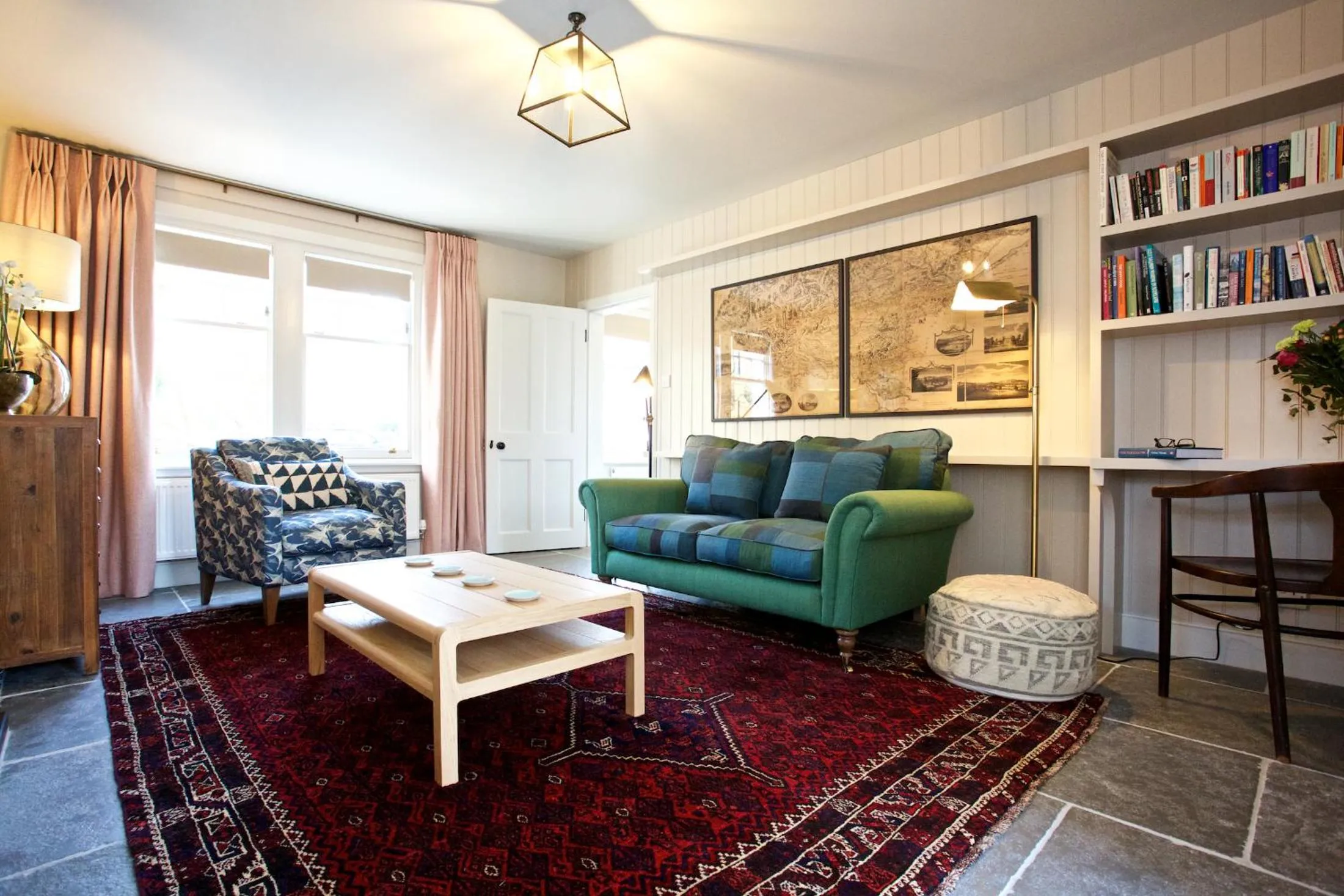 Living room in Ross Lodge