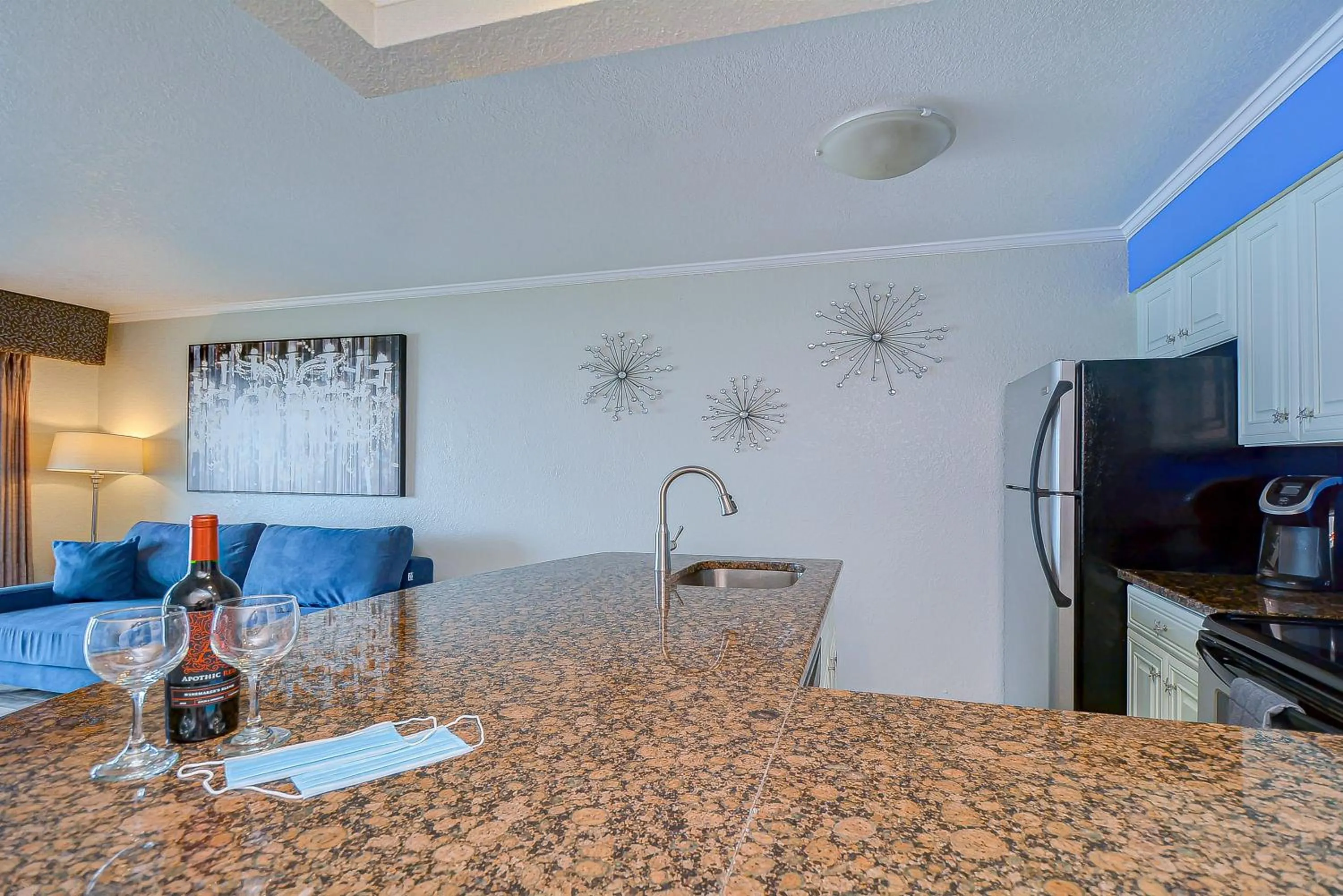 441-Waterfront, Amazing Views, WIFI, Pool and close to BUCS Stadium