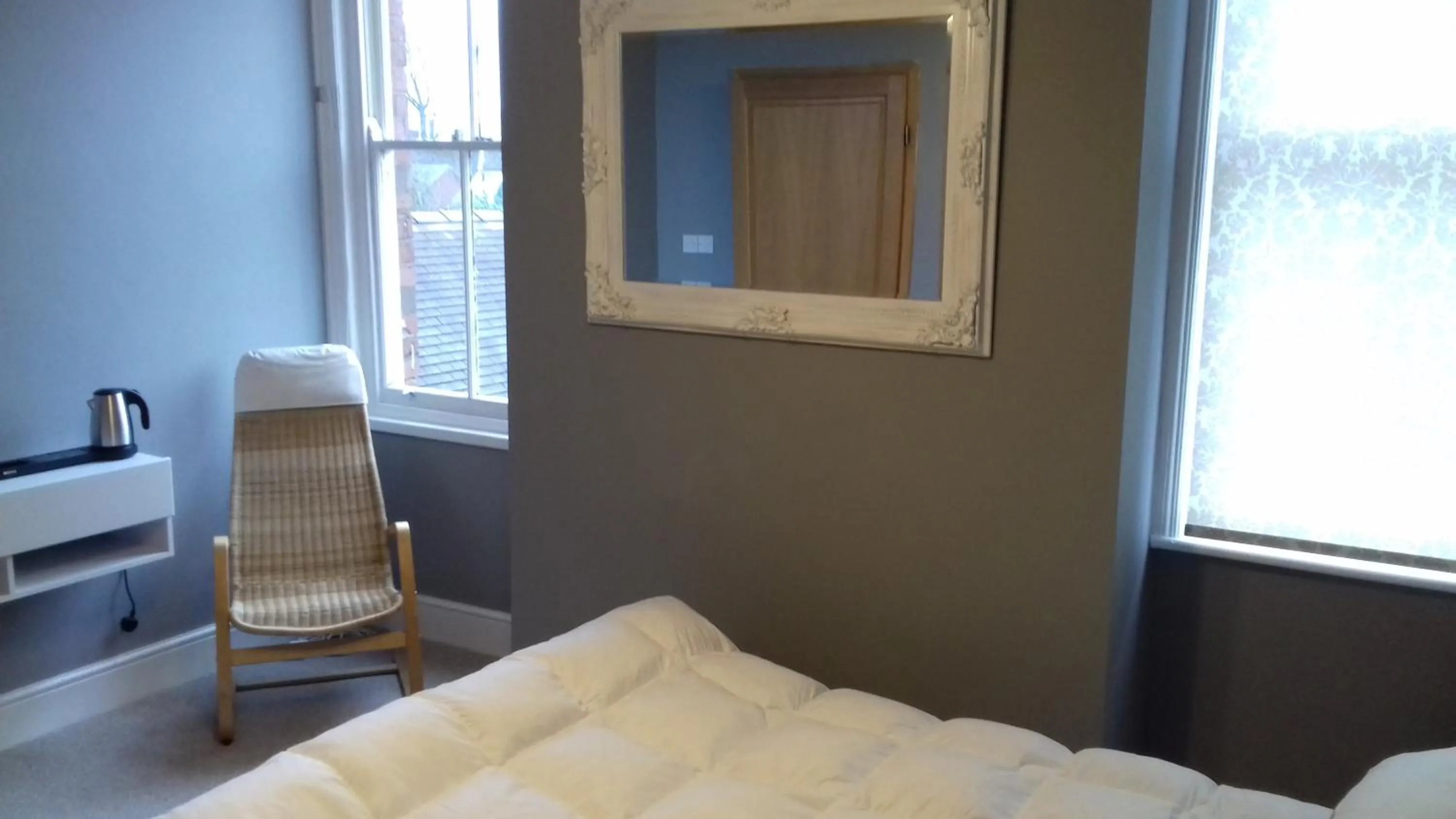 Bed in Lansdown House Bed & Breakfast