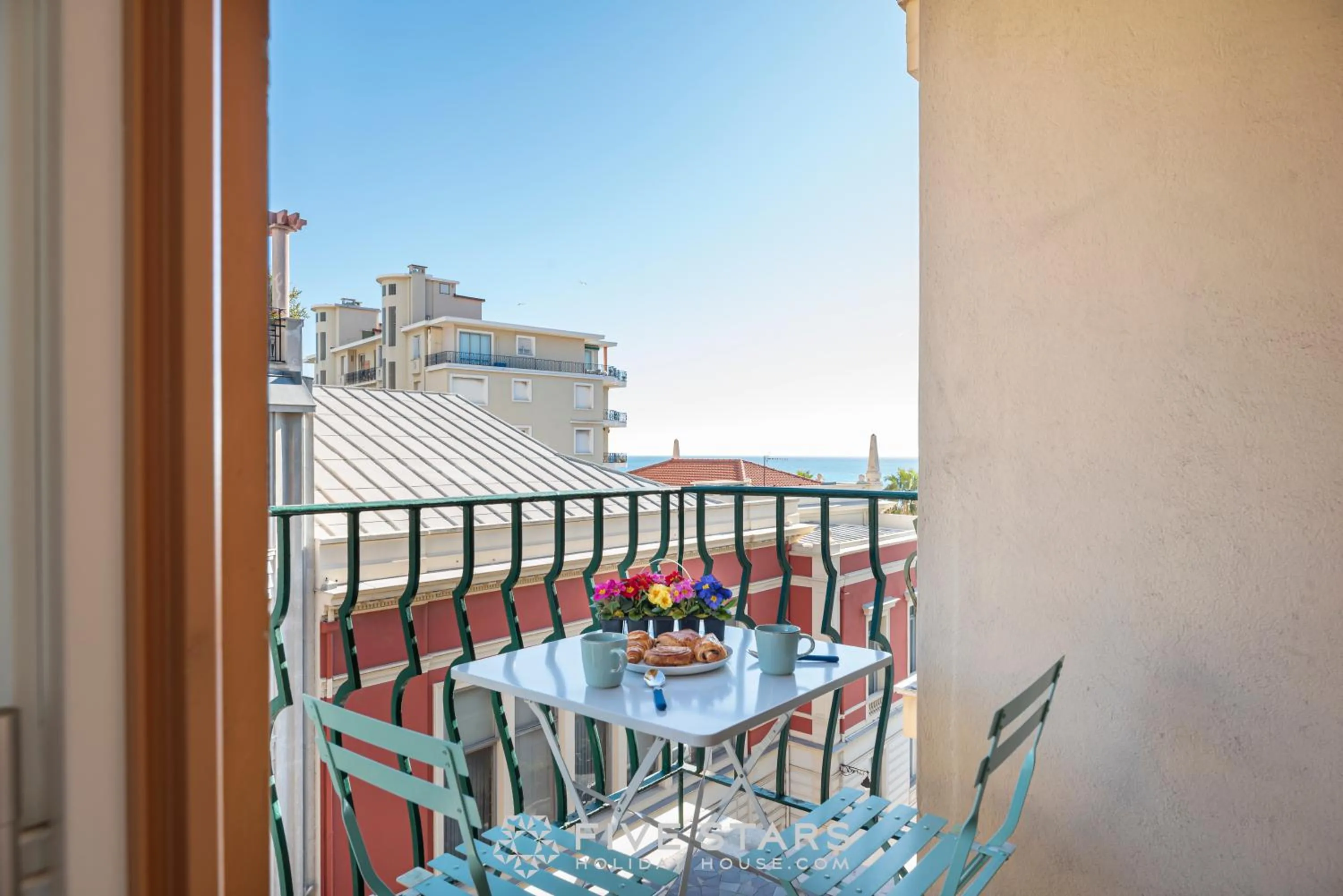 Balcony/Terrace in Suite Versailles Five Stars Holiday House
