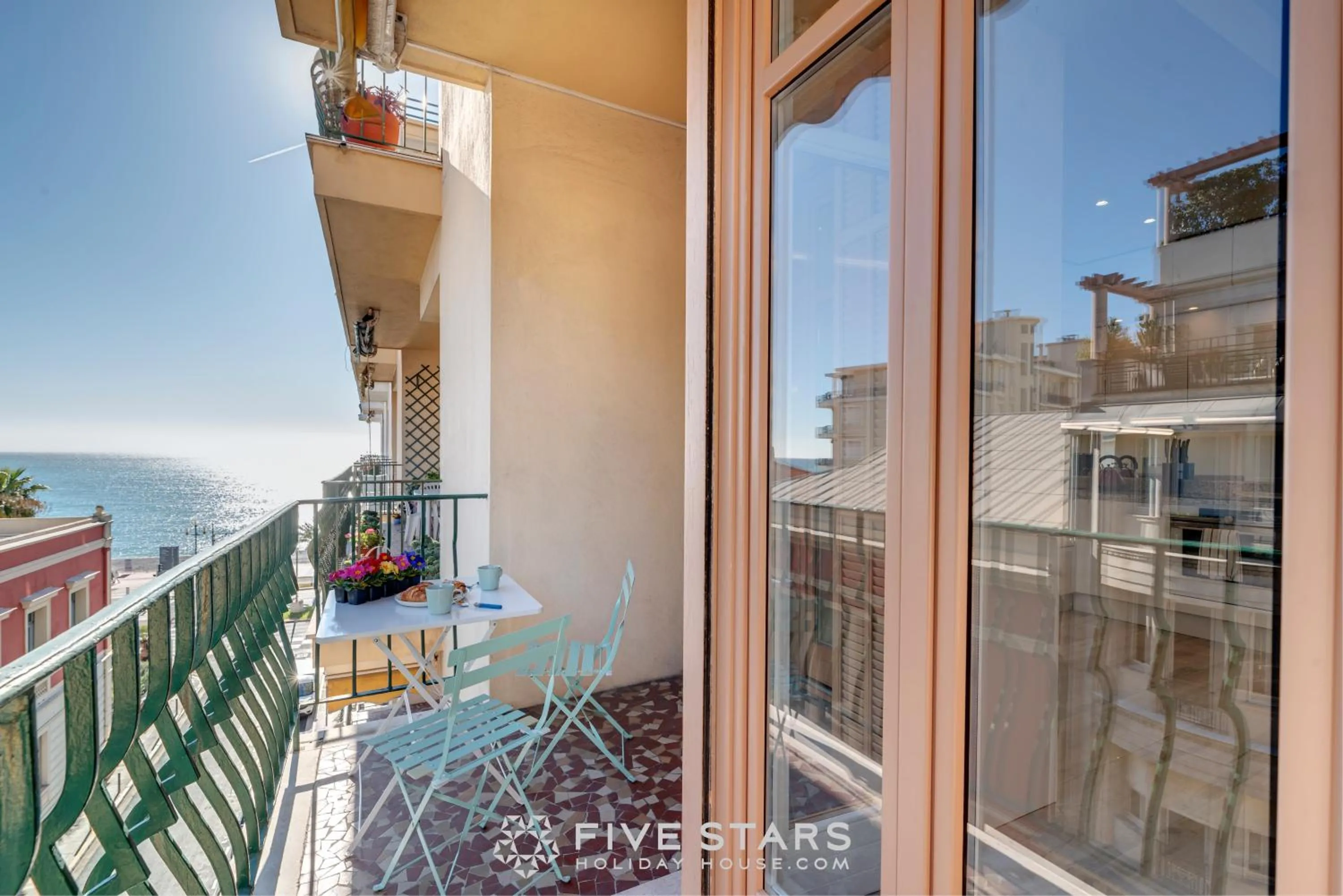 Balcony/Terrace in Suite Versailles Five Stars Holiday House
