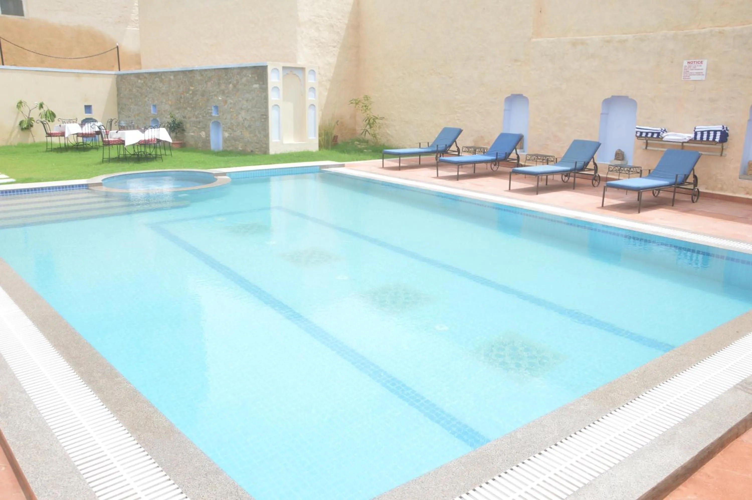 Swimming pool in Castle Khandela A Heritage Castle