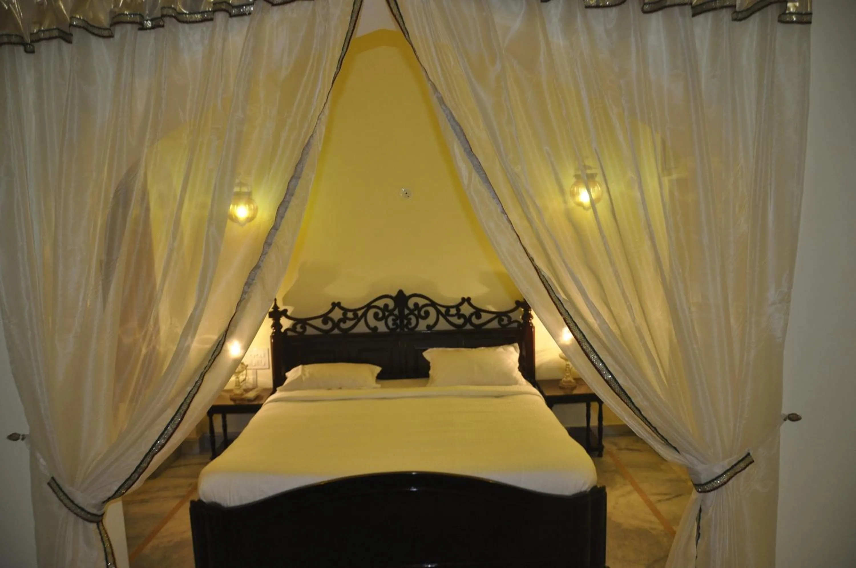 Bed in Castle Khandela A Heritage Castle