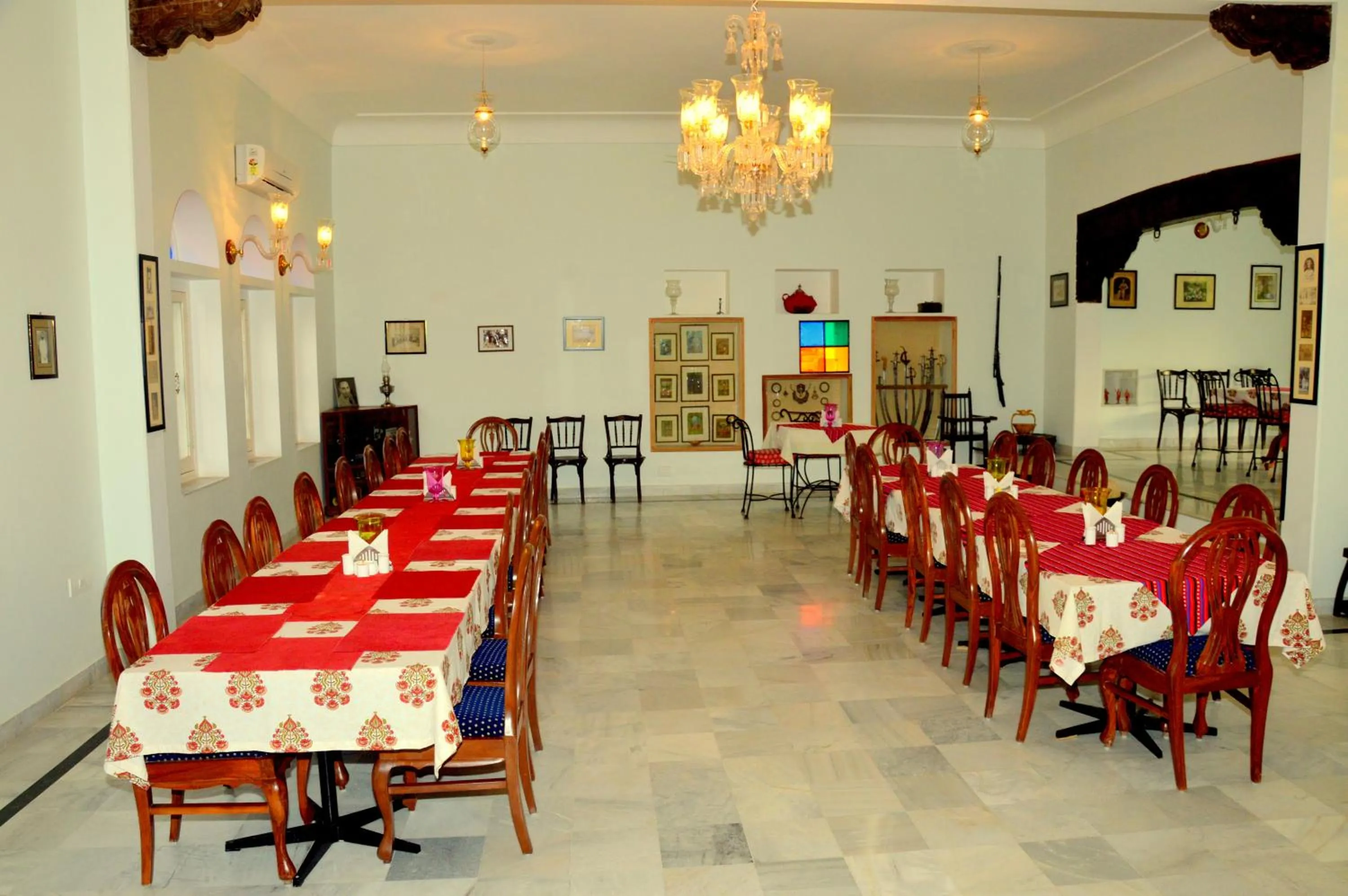 Restaurant/places to eat in Castle Khandela A Heritage Castle