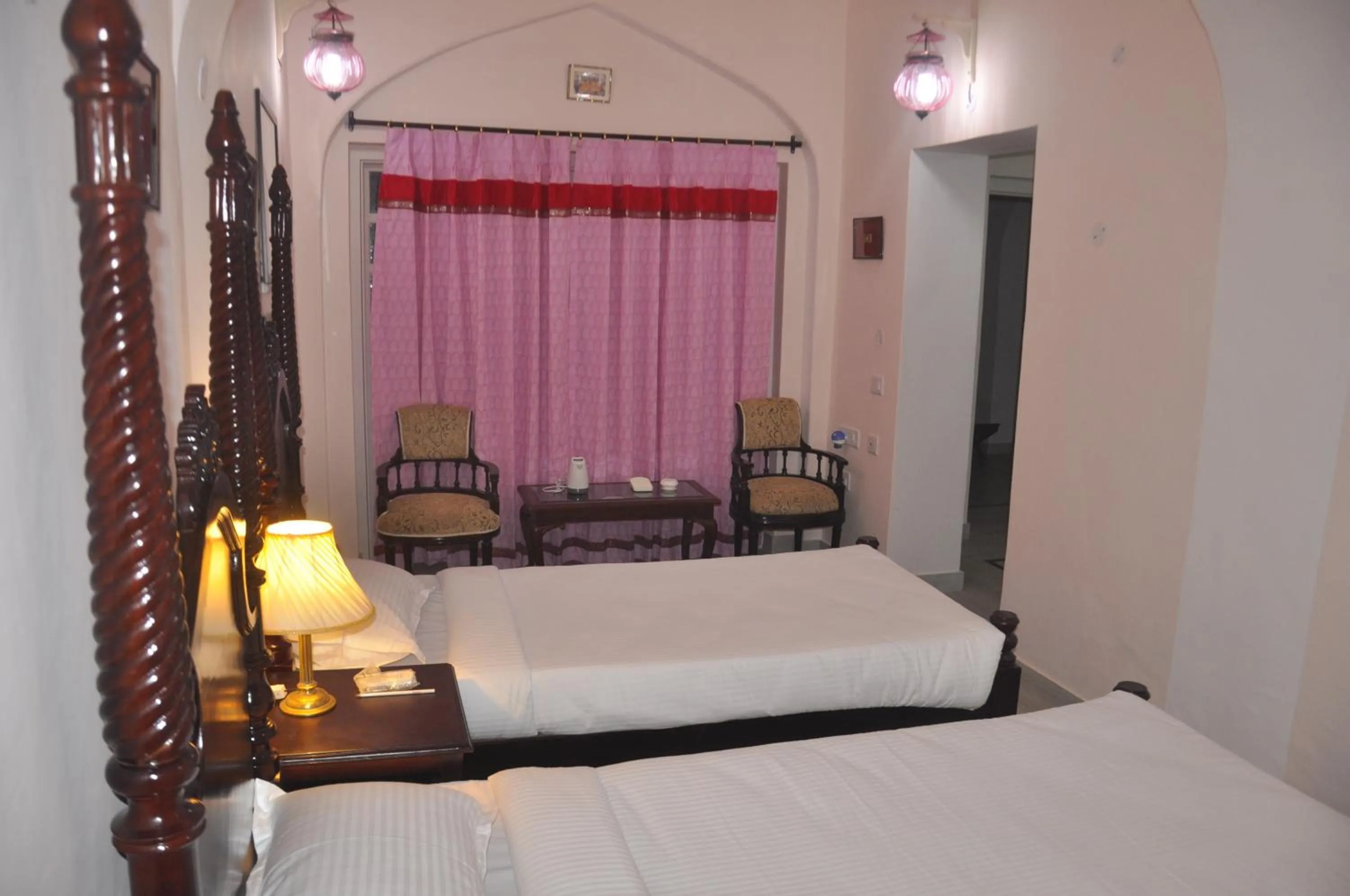 Shower, Bed in Castle Khandela A Heritage Castle