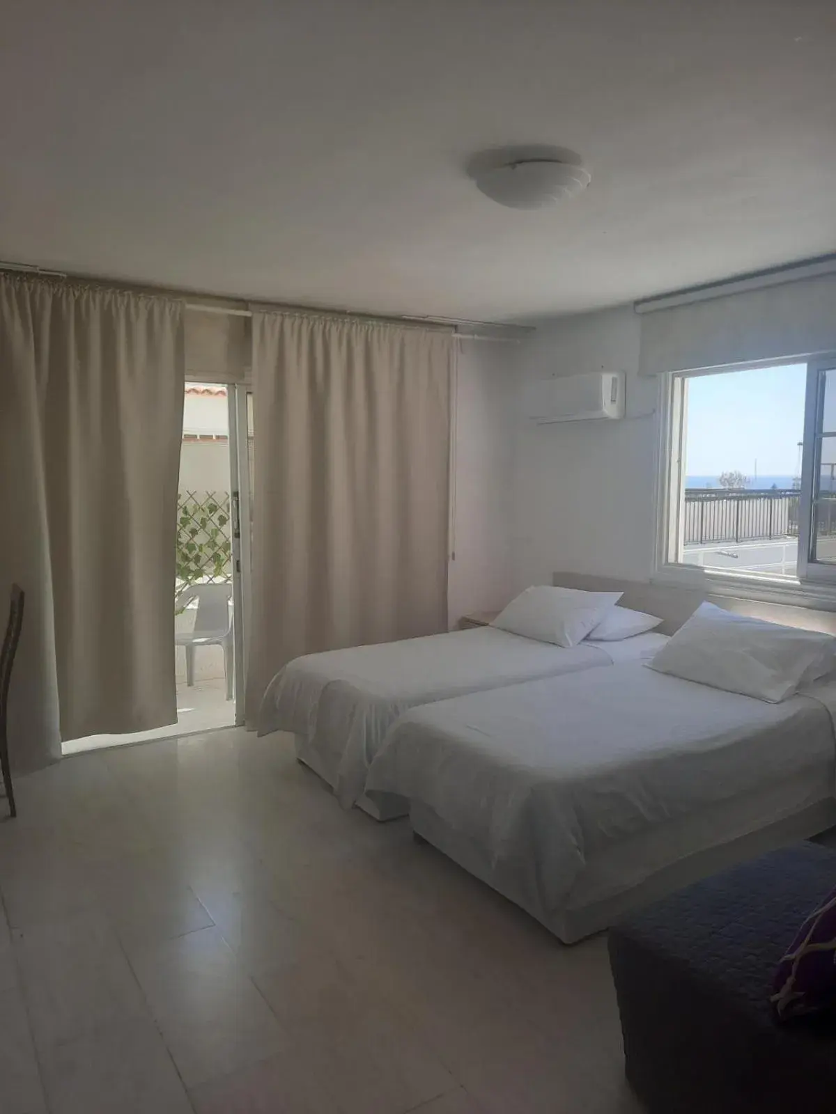 Twin Room with Sea View in Myriama Apartments Twin Room with Sea View in Myriama Apartments