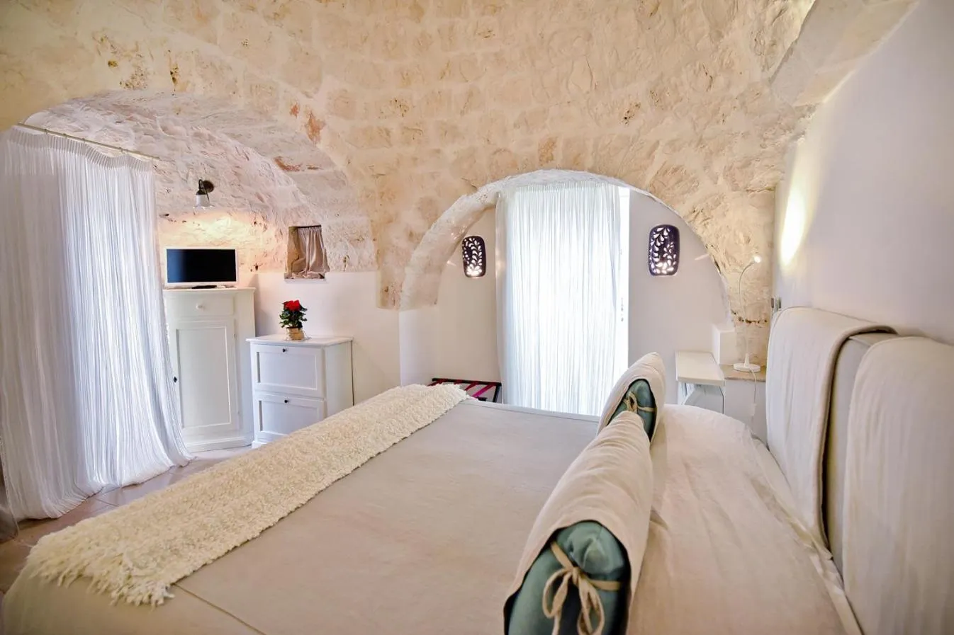 Bedroom, Bed in Leonardo Trulli Resort