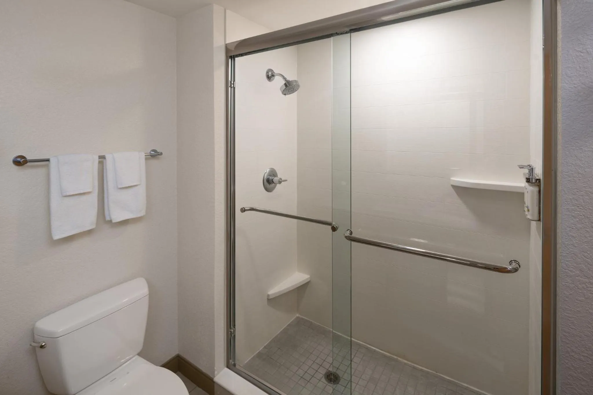 Photo of the whole room in Holiday Inn Express Miami Airport-Blue Lagoon Area by IHG