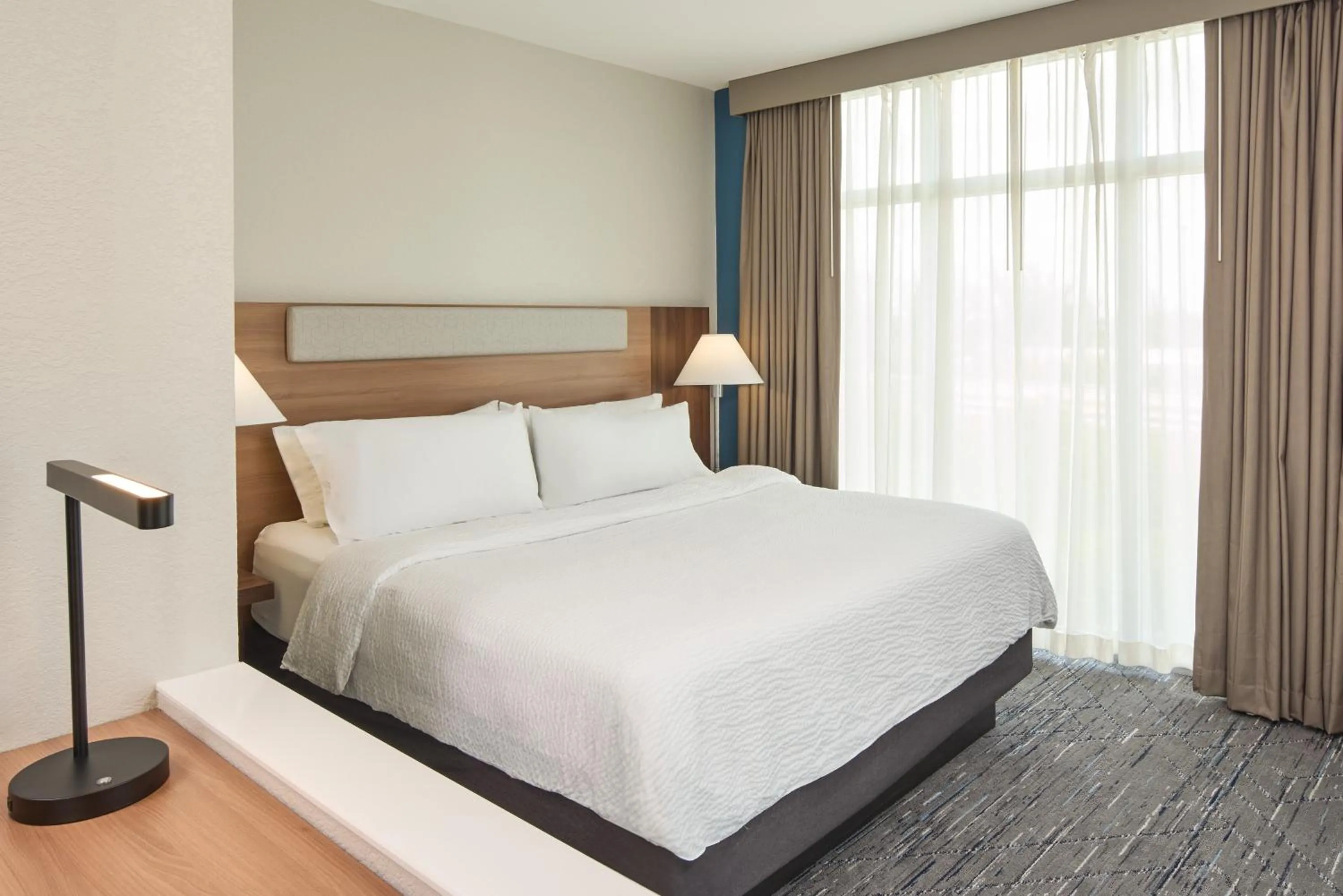 Photo of the whole room, Bed in Holiday Inn Express Miami Airport-Blue Lagoon Area by IHG