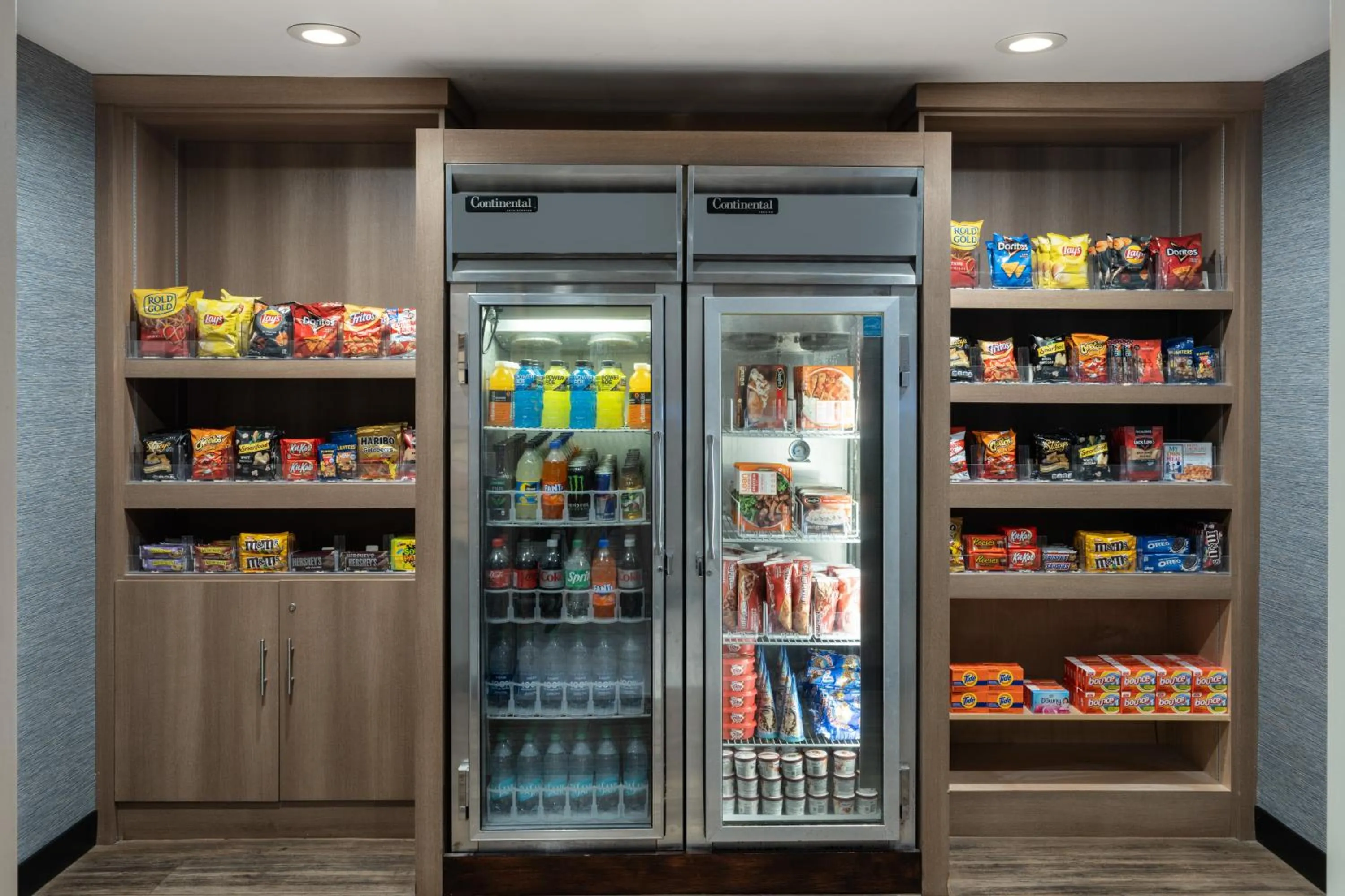 Food and drinks in Holiday Inn Express Miami Airport-Blue Lagoon Area by IHG