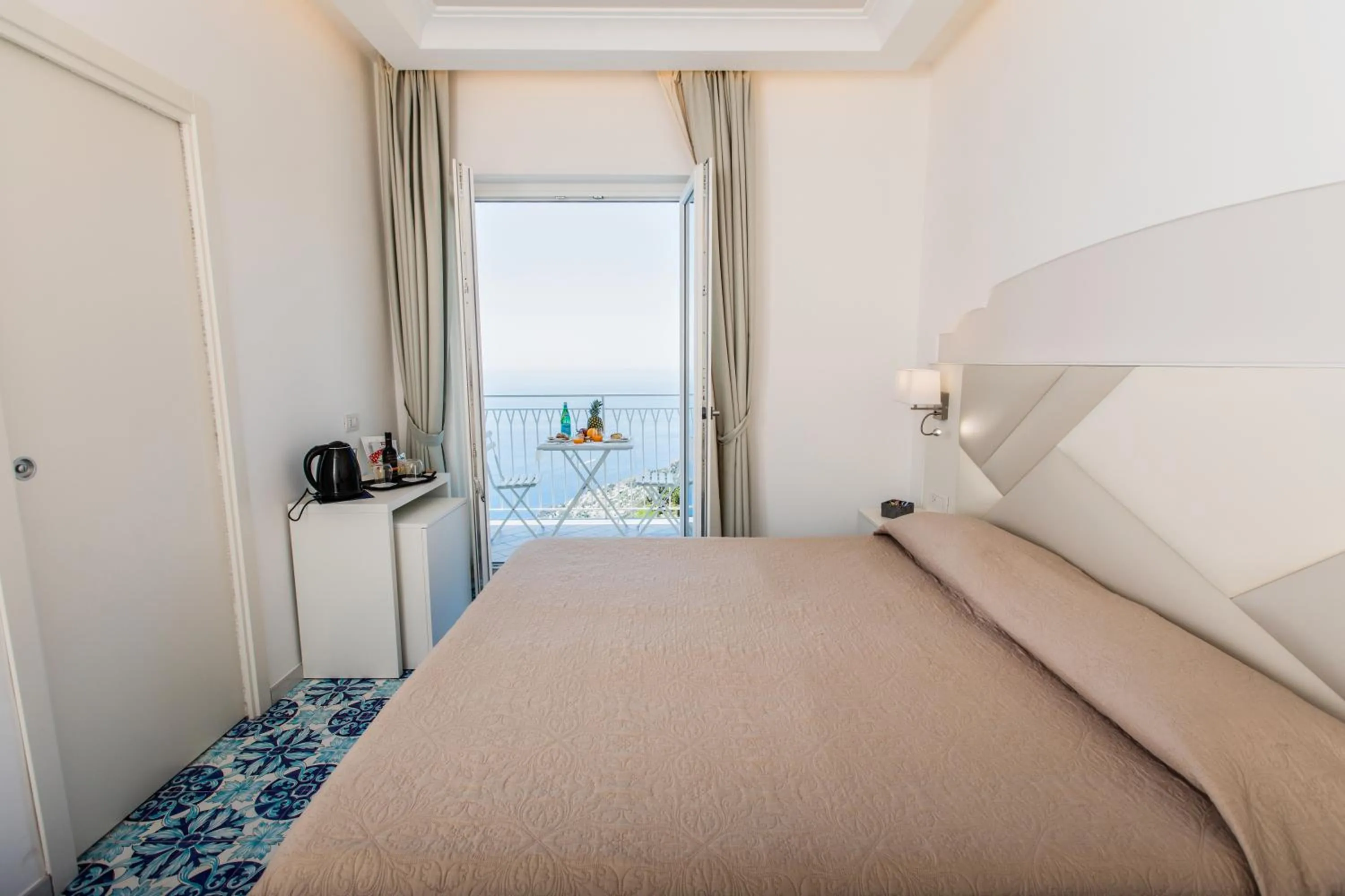 Bed in Hotel le Rocce - Agerola, Amalfi Coast