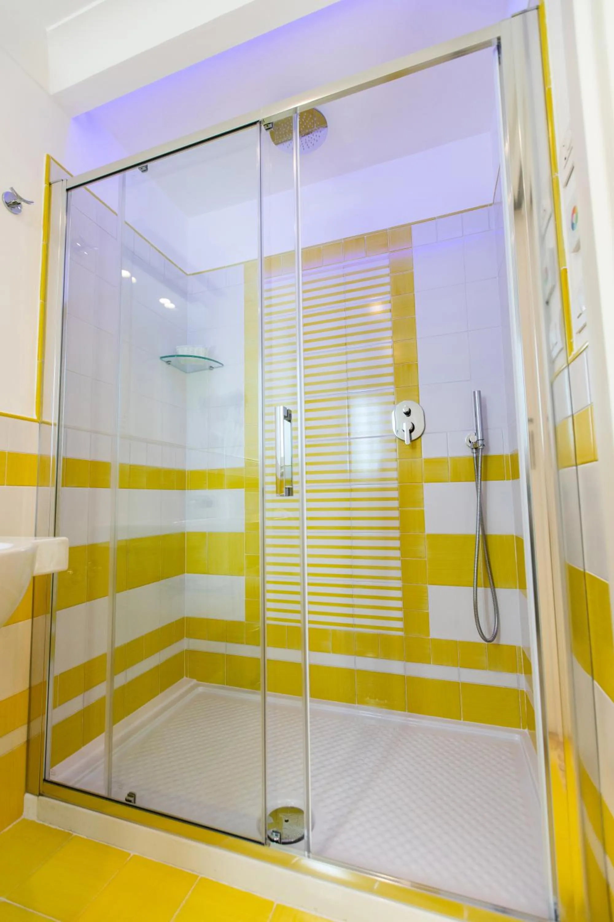 Shower in Hotel le Rocce - Agerola, Amalfi Coast