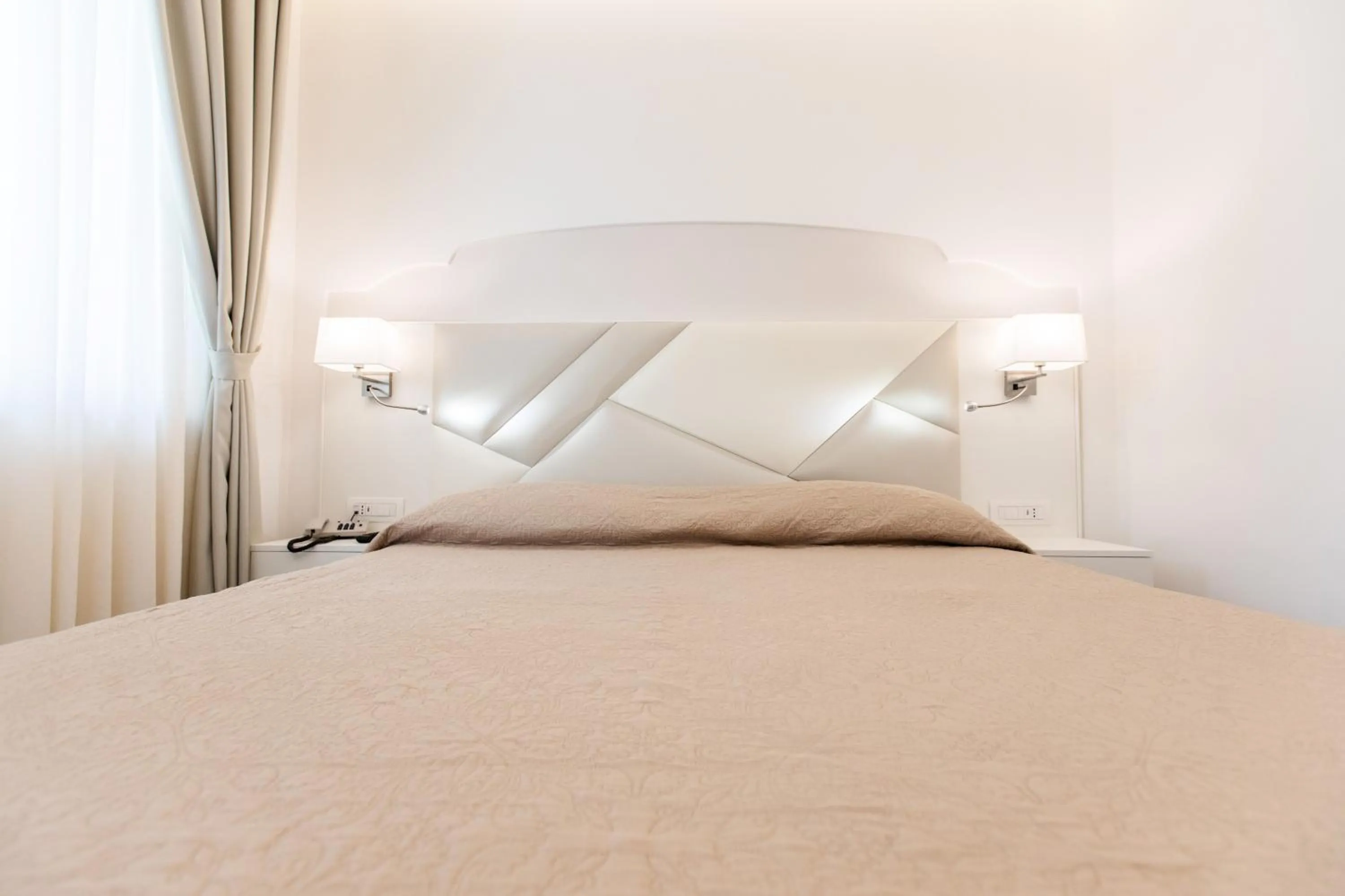 Bed in Hotel le Rocce - Agerola, Amalfi Coast