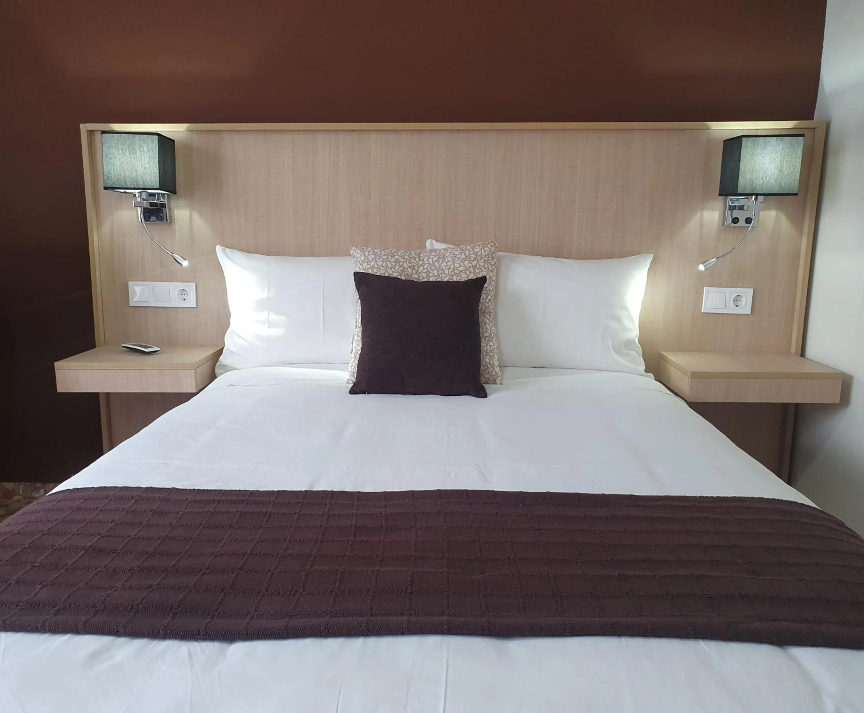 Bed in LUNA-Guest Rooms