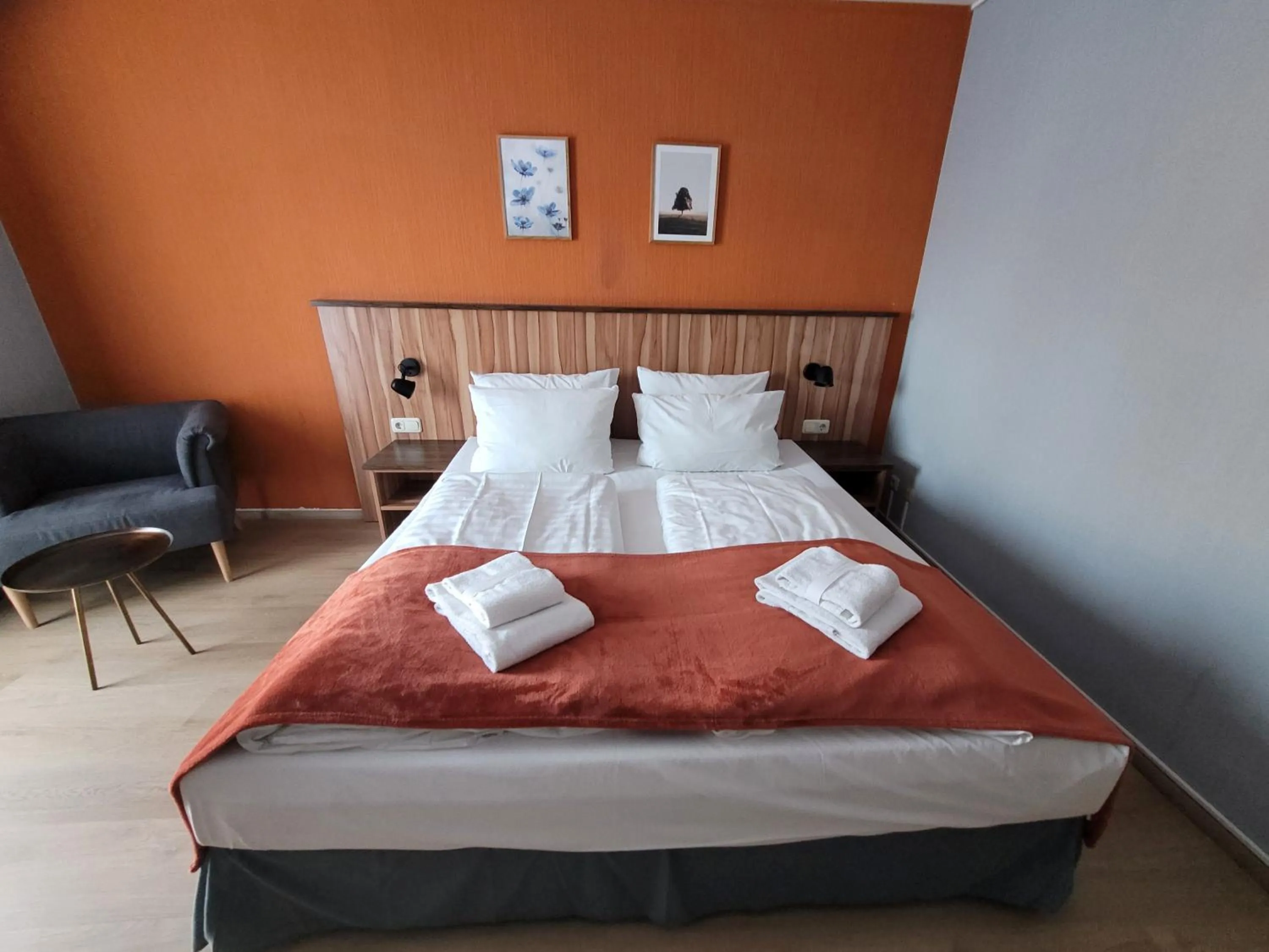 Bed in City Hotel Meckenheim