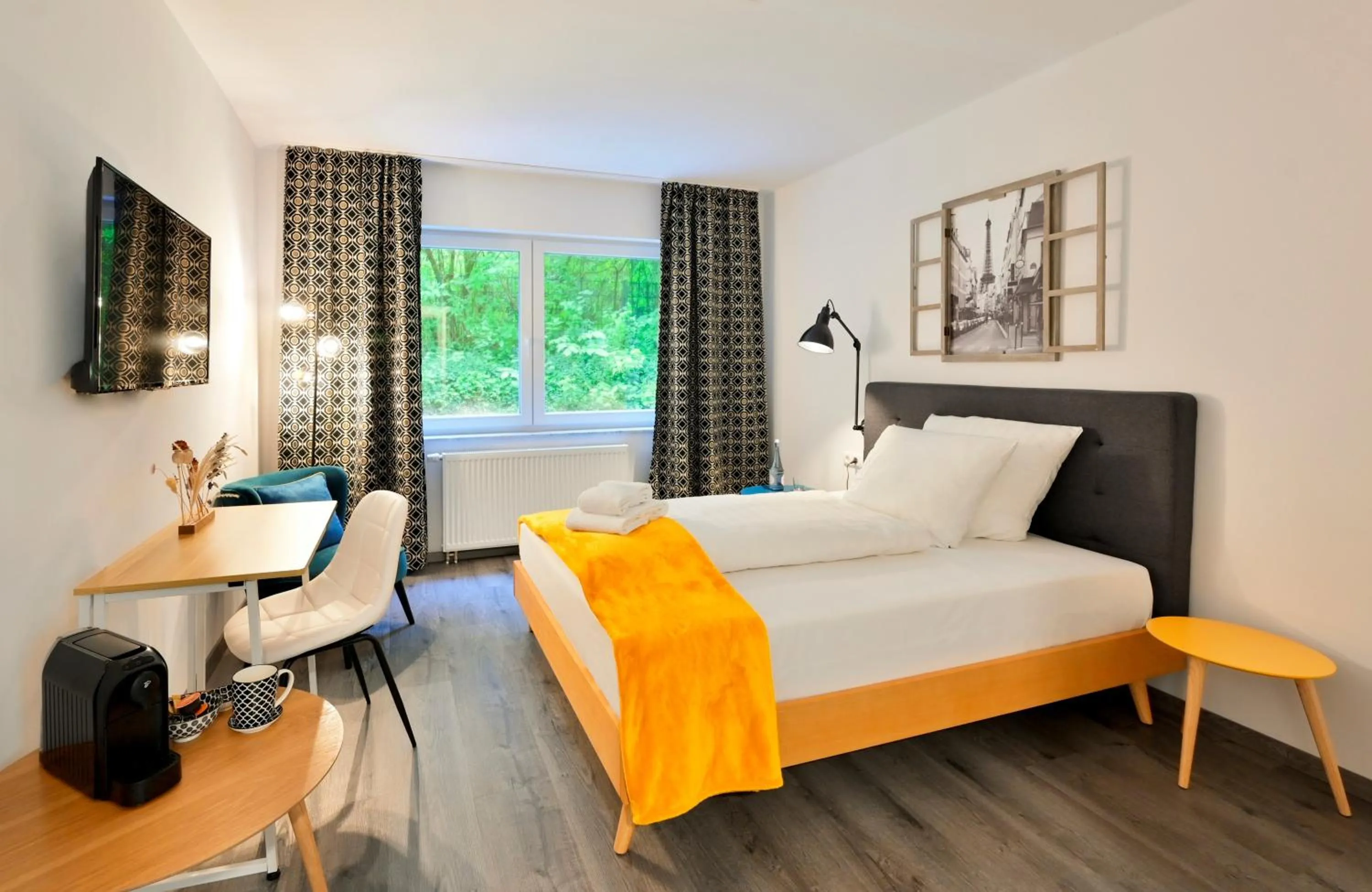 Bed in City Hotel Meckenheim