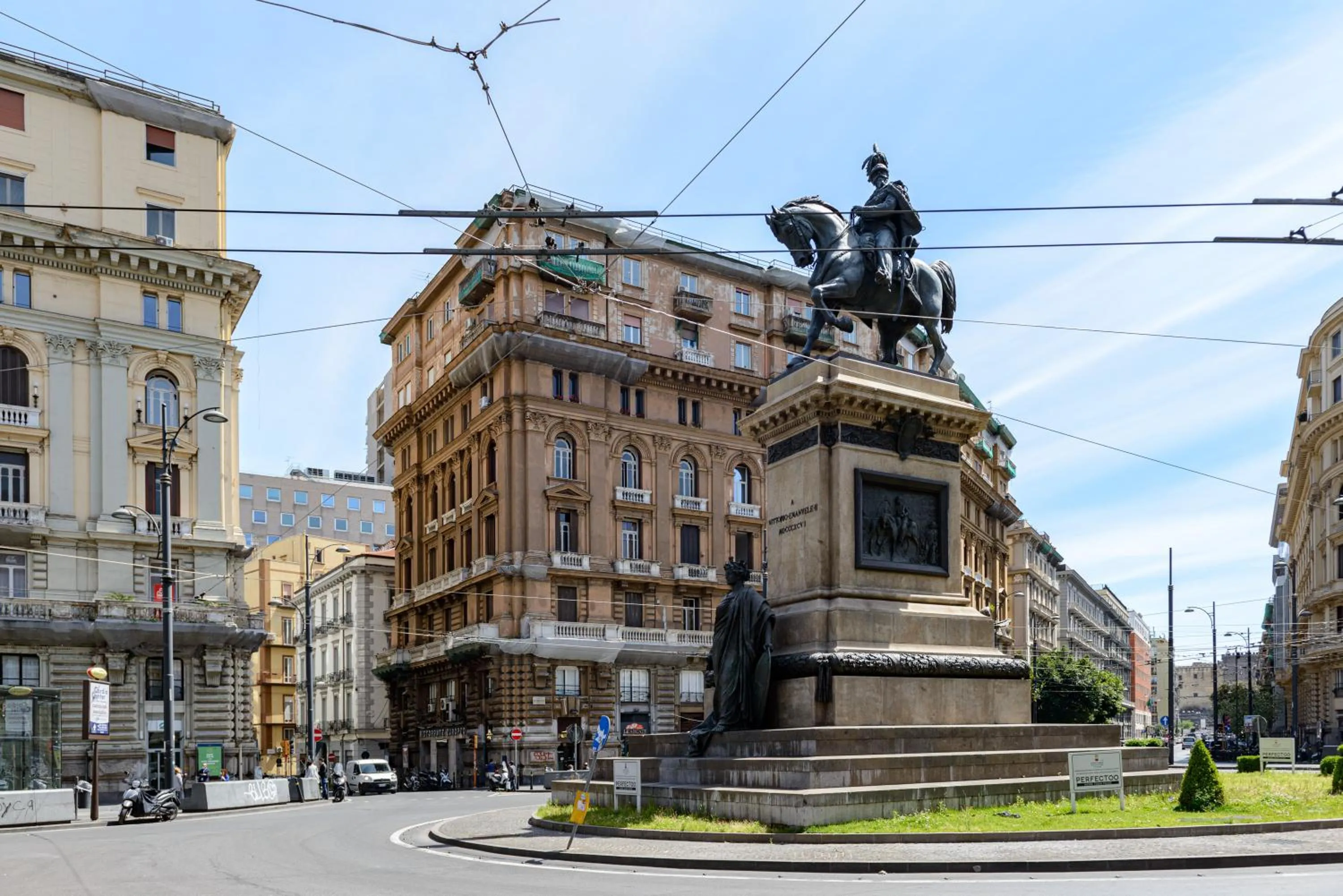 Property building in Napoliving