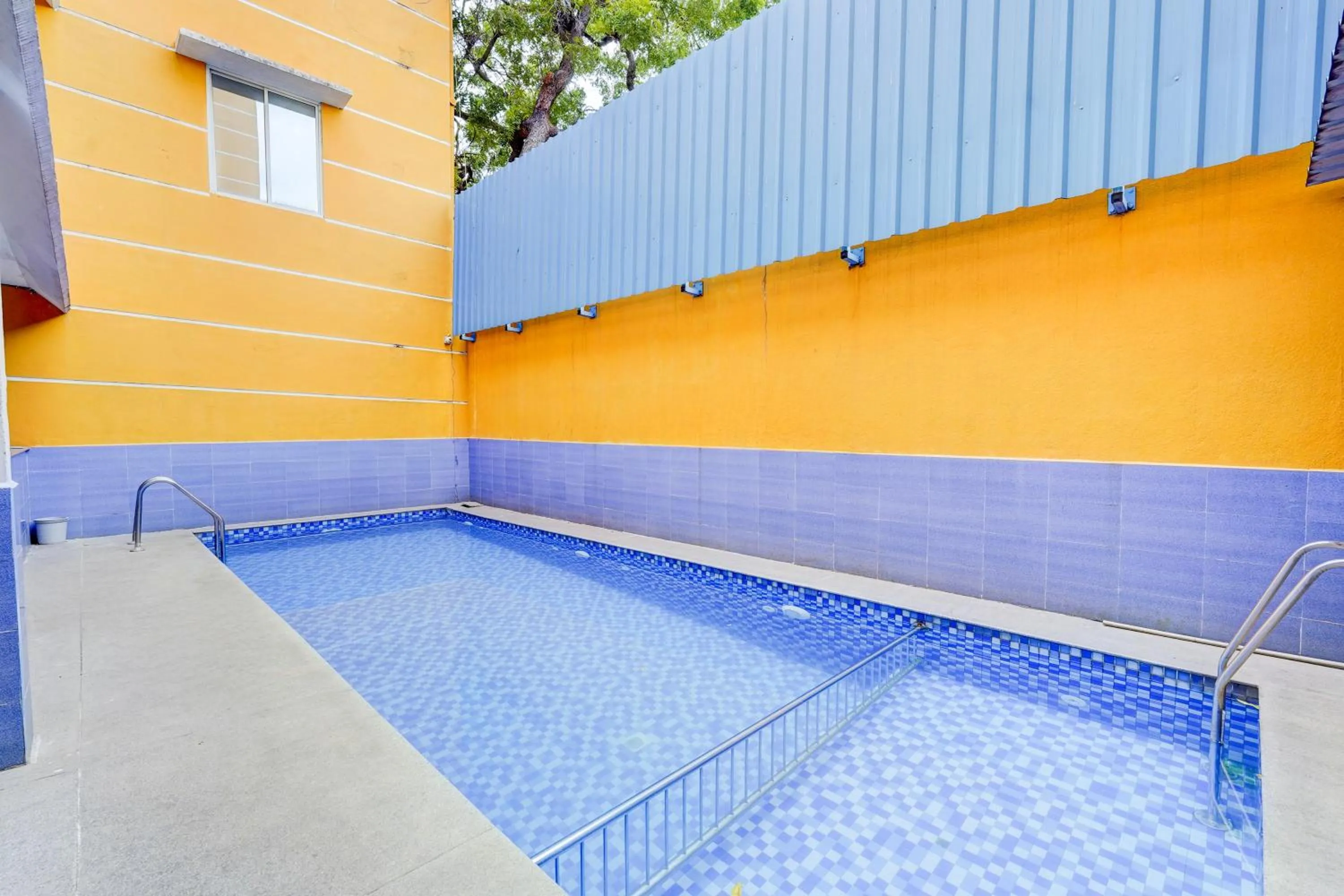 Swimming pool in Townhouse Auroville Beach Formerly De Heritage