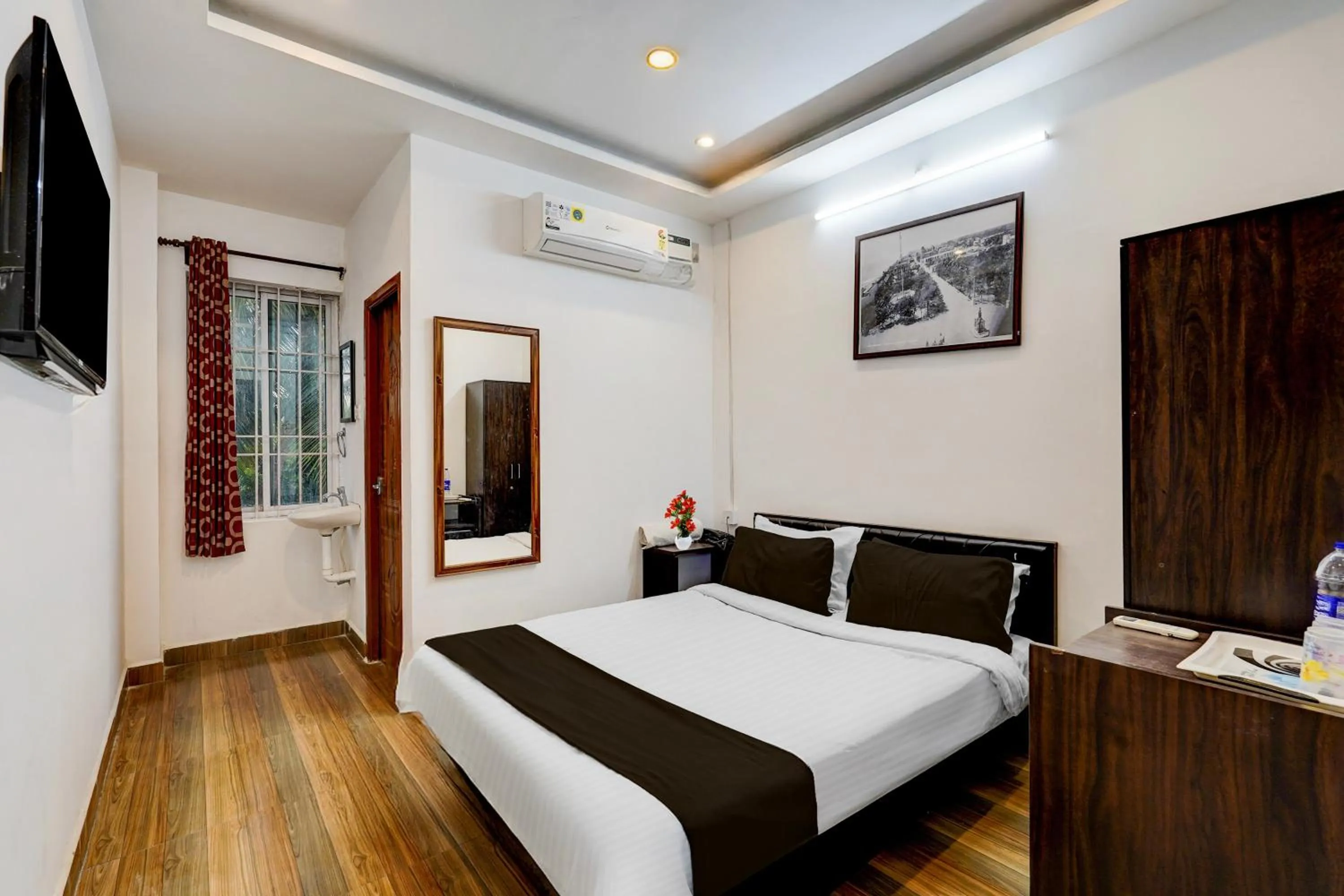 Bedroom, Bed in Townhouse Auroville Beach Formerly De Heritage