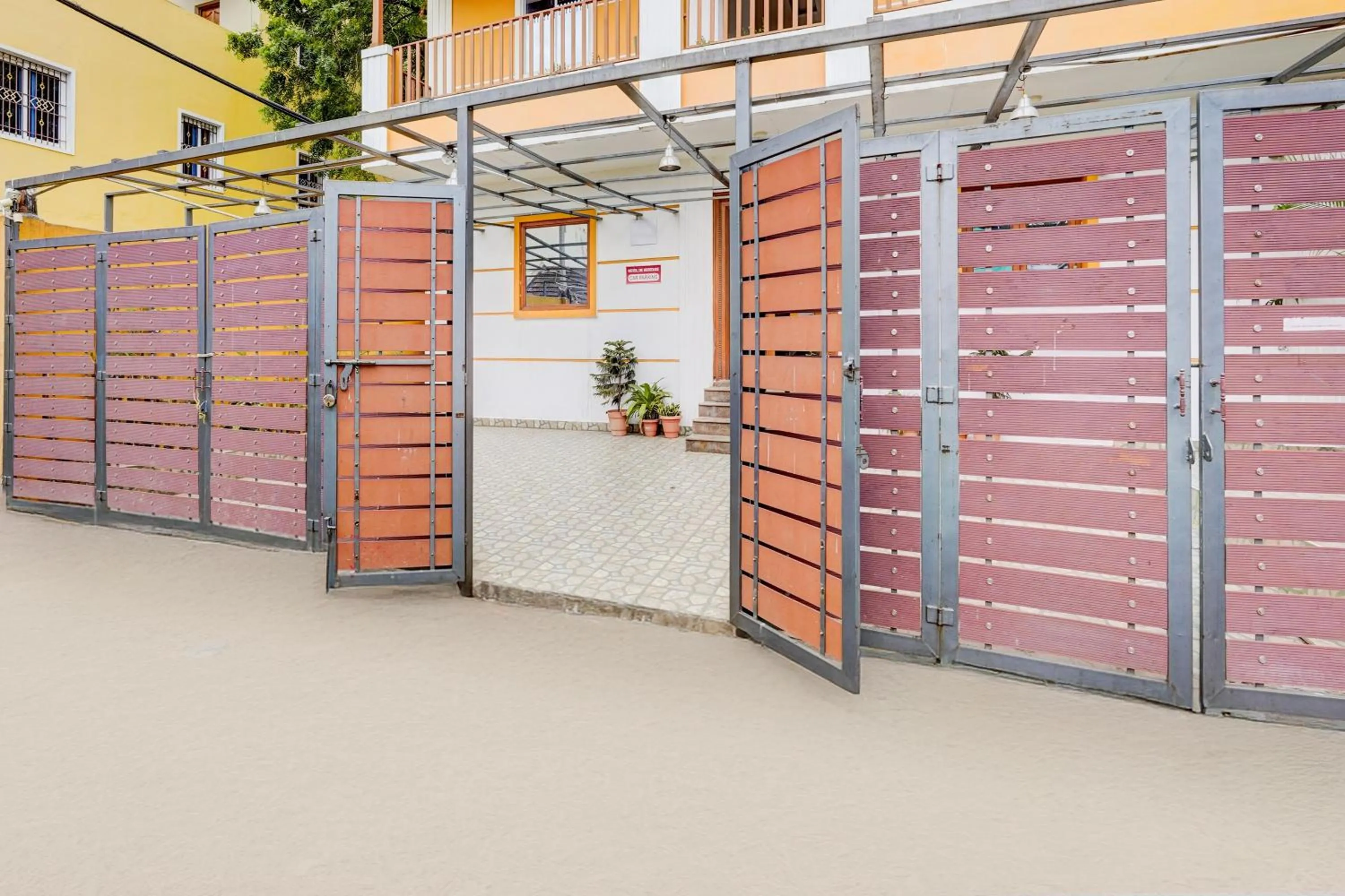 Facade/entrance in Townhouse Auroville Beach Formerly De Heritage