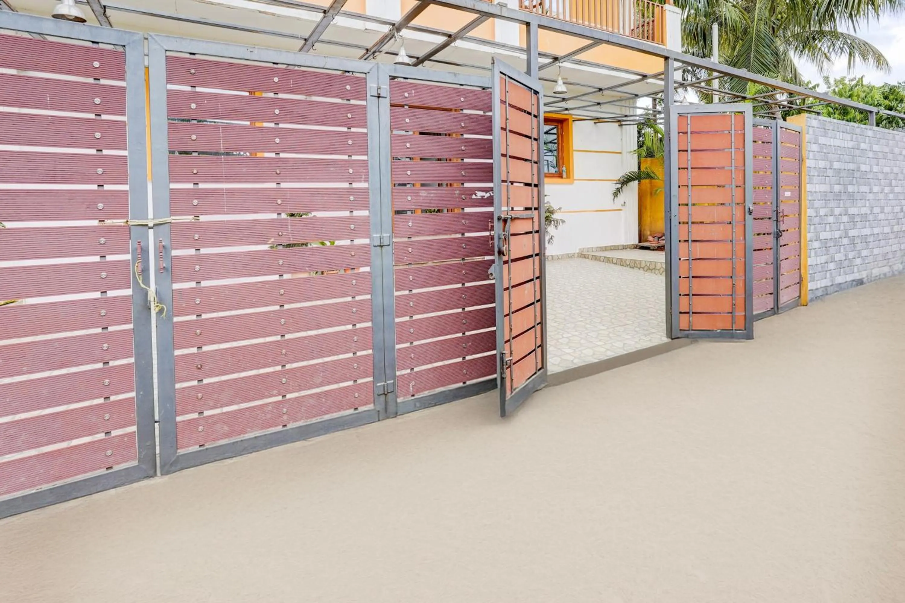 Facade/entrance in Townhouse Auroville Beach Formerly De Heritage