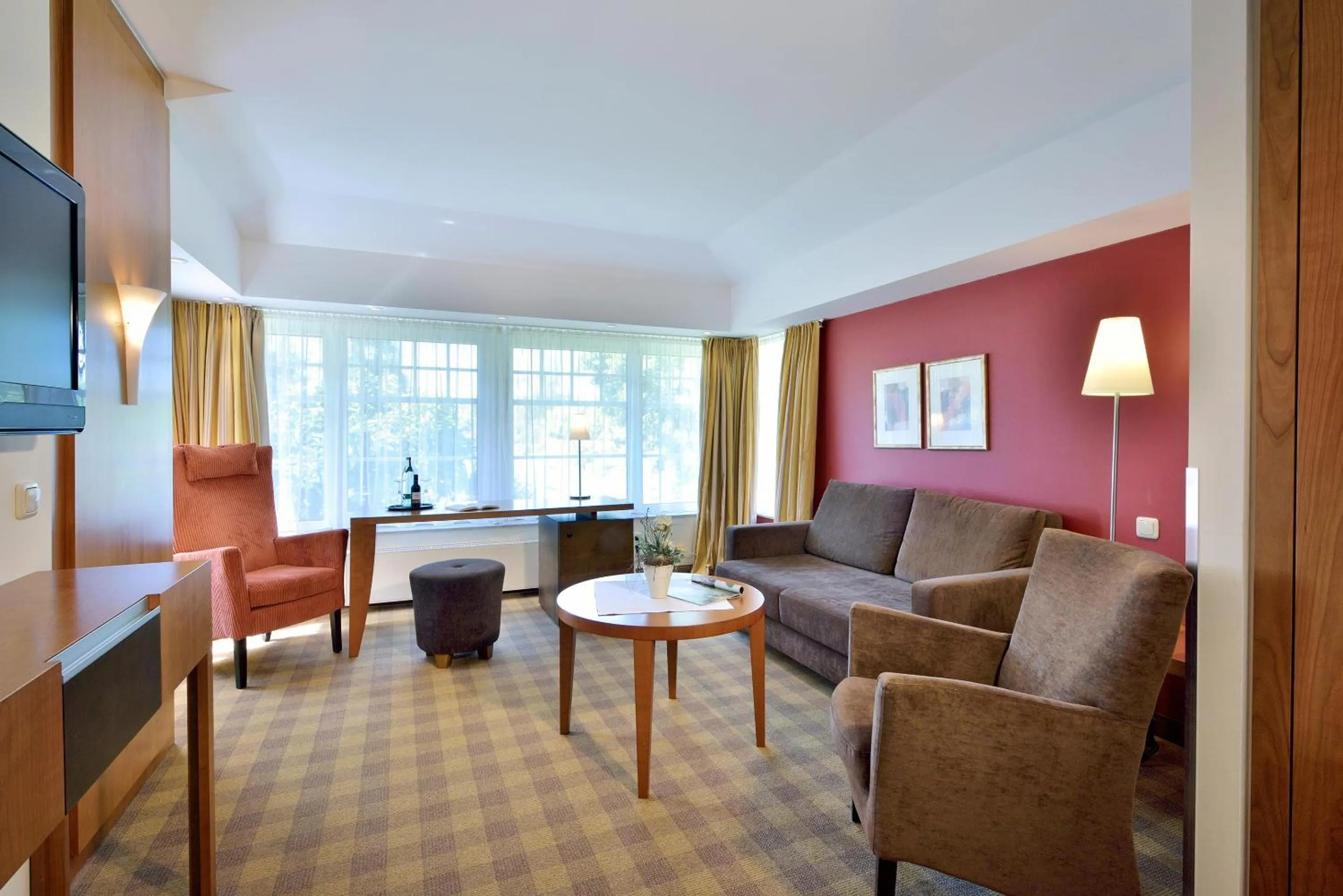 TV and multimedia in Köhlers Forsthaus Wellness & Genuss Hotel